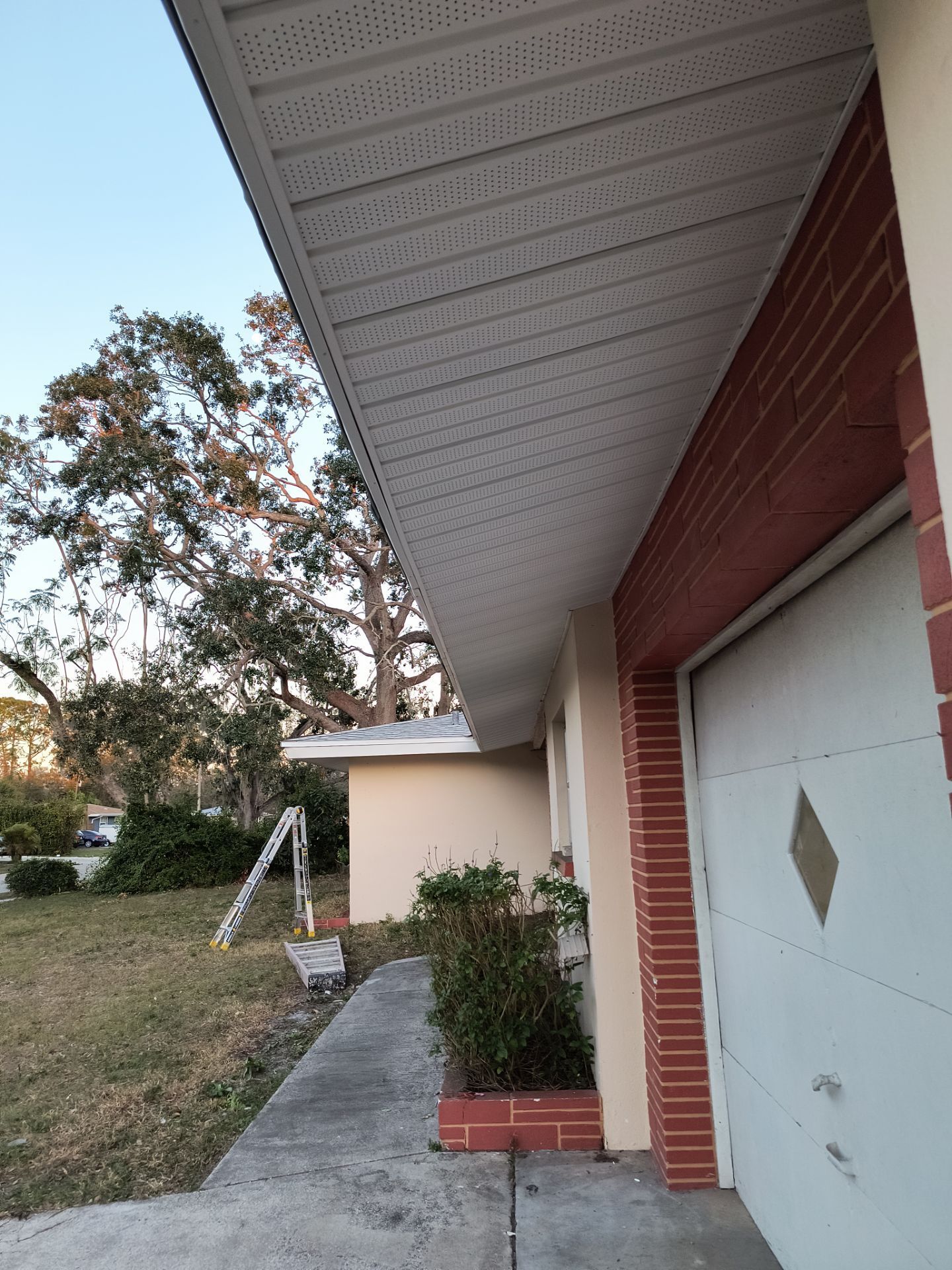 White Soffit and Fascia Upgrade in Sarasota FL by Gutter Professors