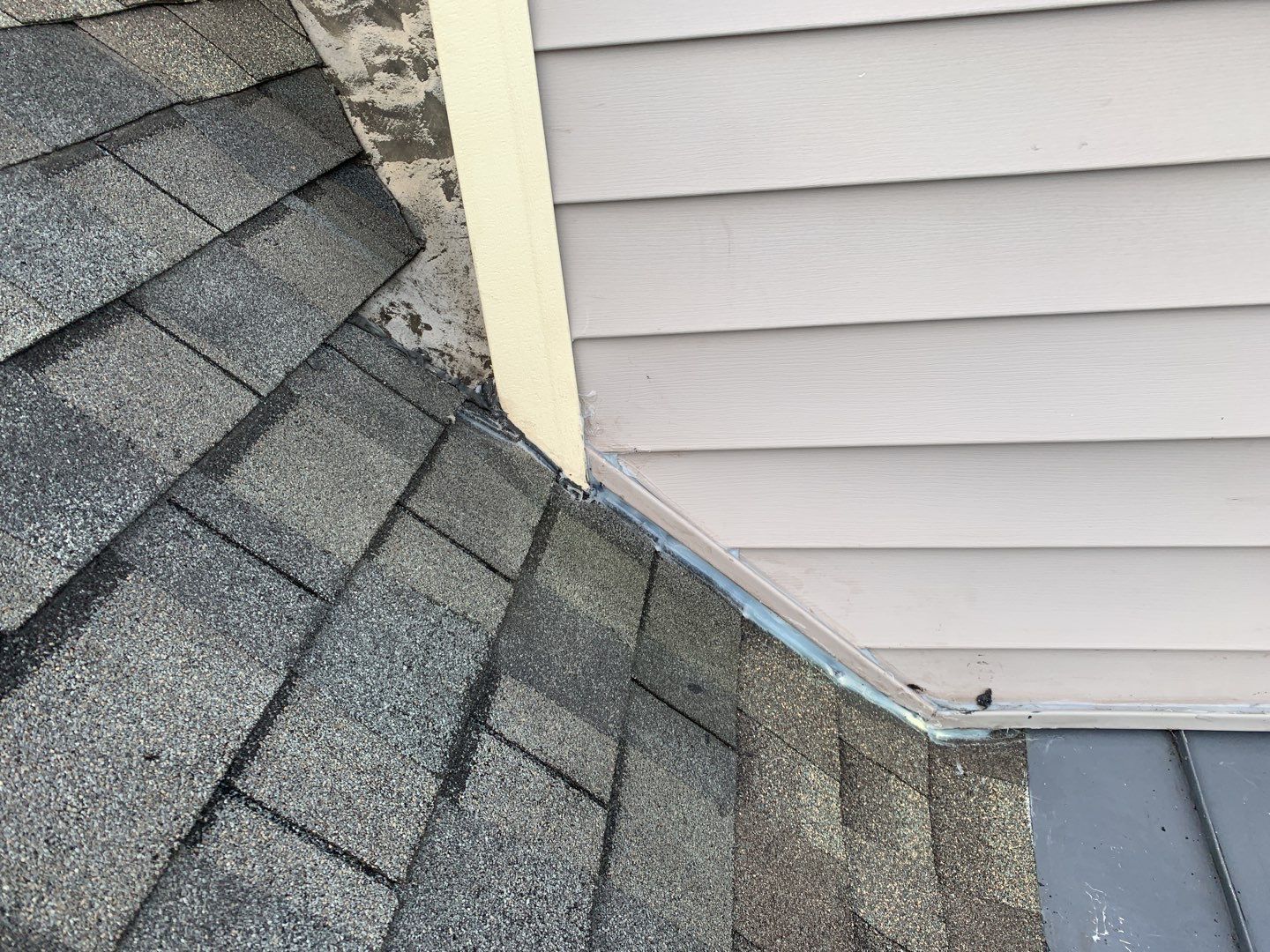 Residential Re Roof / Repair by American Roofing NC