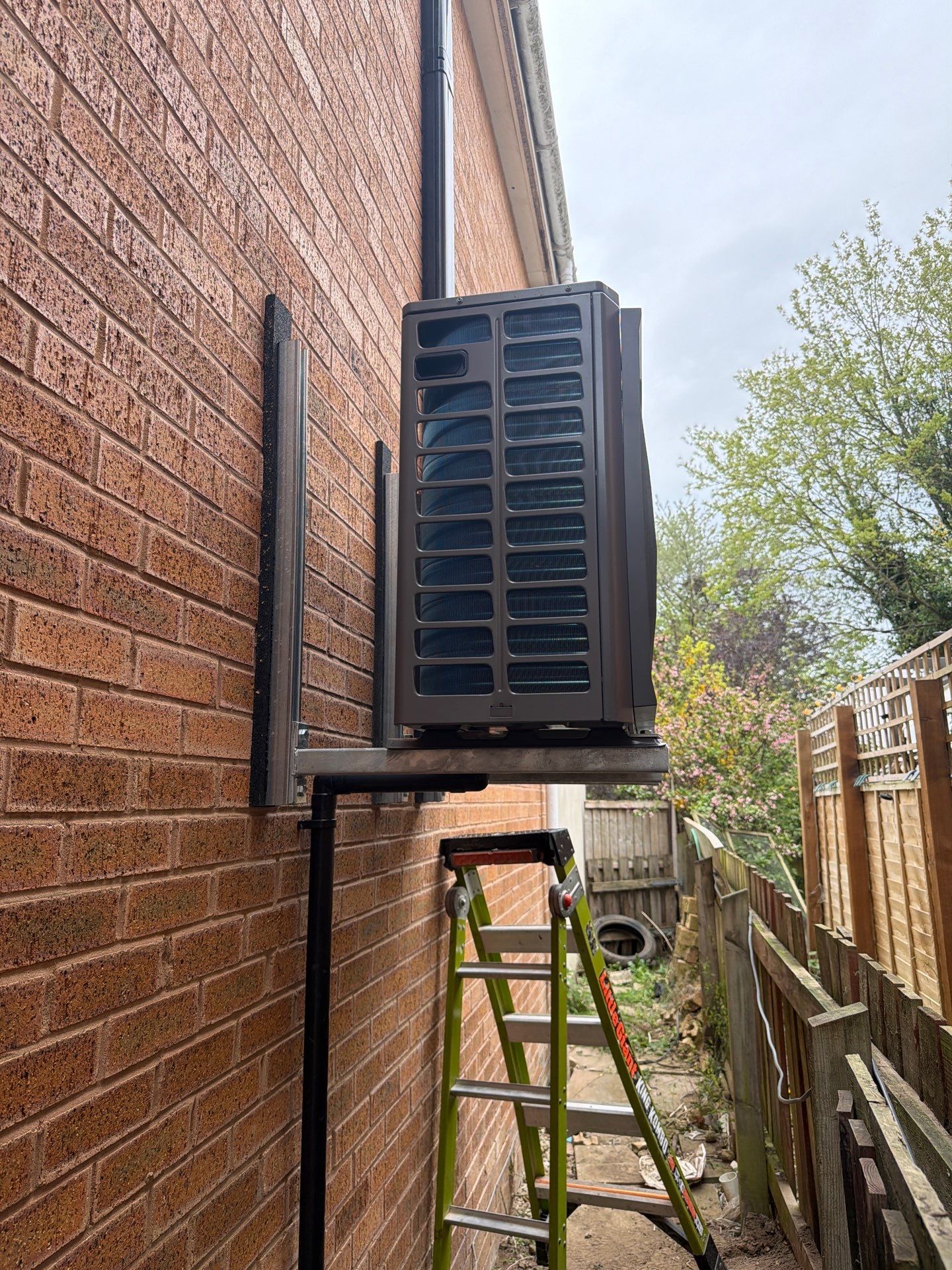 š„ Latest Air Source Heat Pump Installation Completed š„ by Elite Services Group Ltd