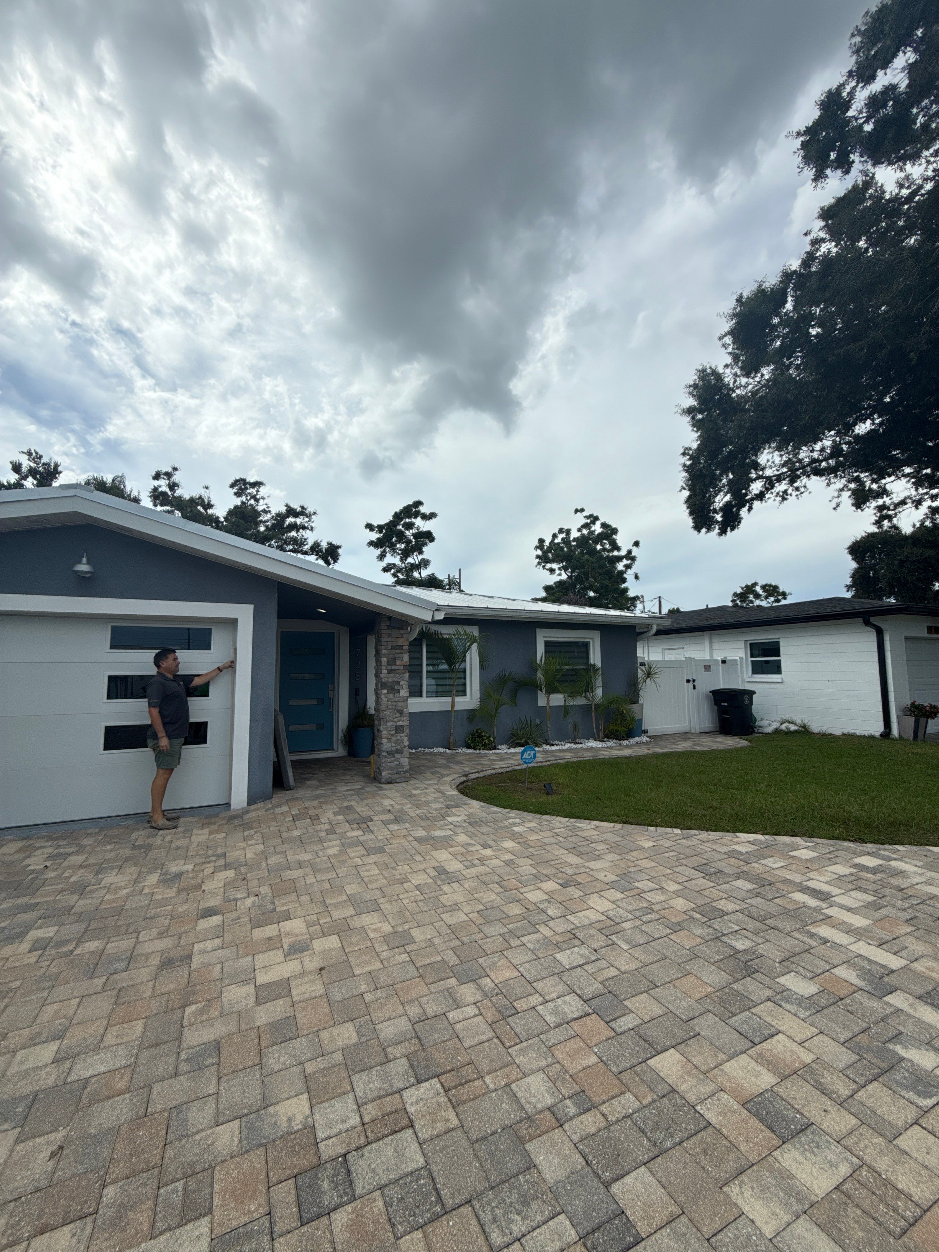 Project in Gulfport 33707 by Mitchell Roofing Company LLC 