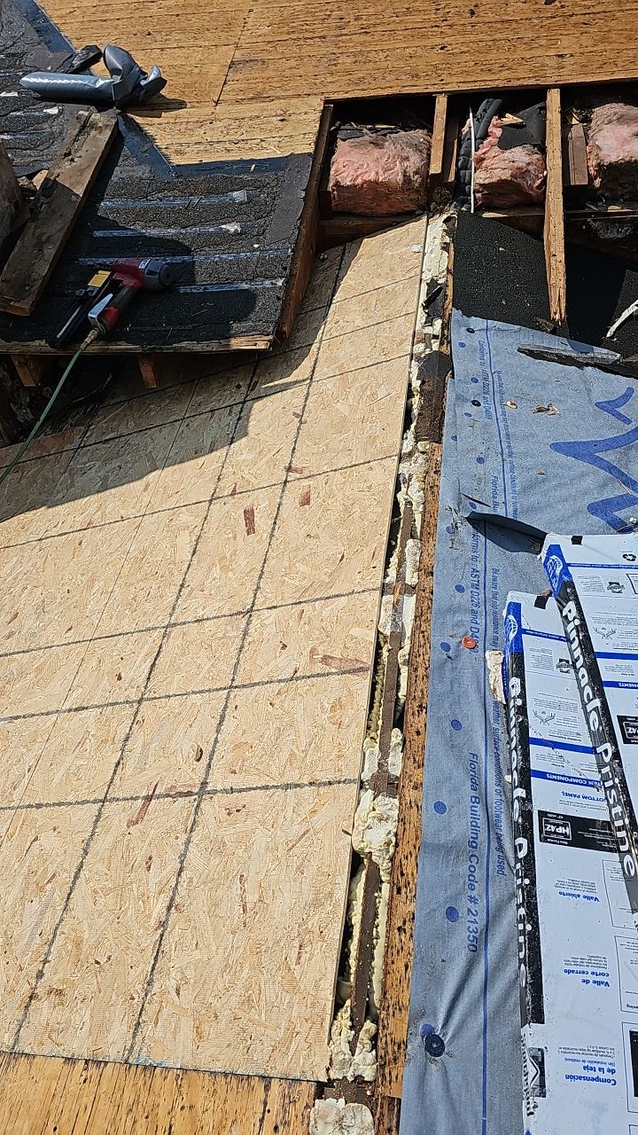 ATLAS PINNACLE HP W/SCOTCHGARD COLOR: WEATHERED WOOD by Eagle Eye Roofing