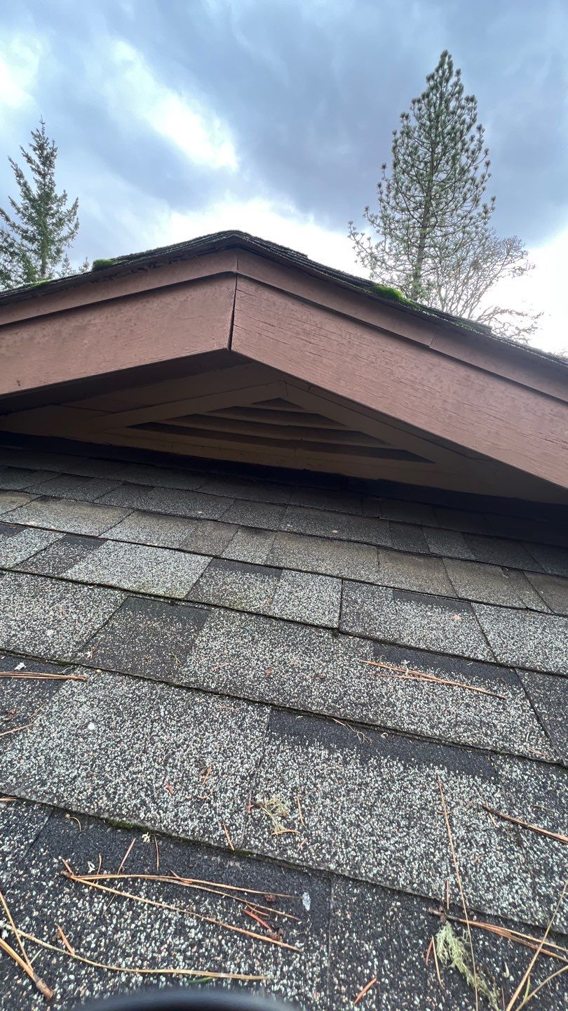 Residential Re-Roof in Lebanon Oregon by Orezona Building & Roofing Company, Inc.