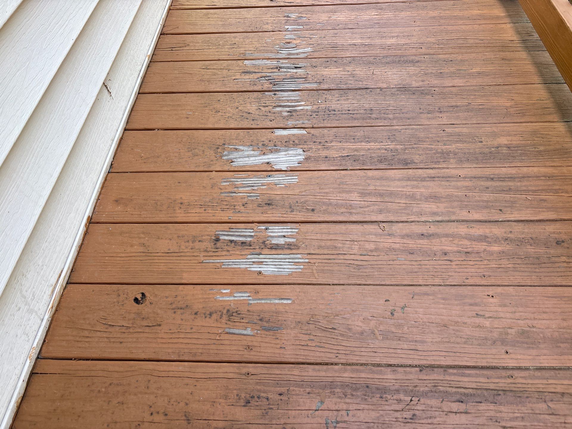 Wood Deck using Wood Sealant by DuraSeal