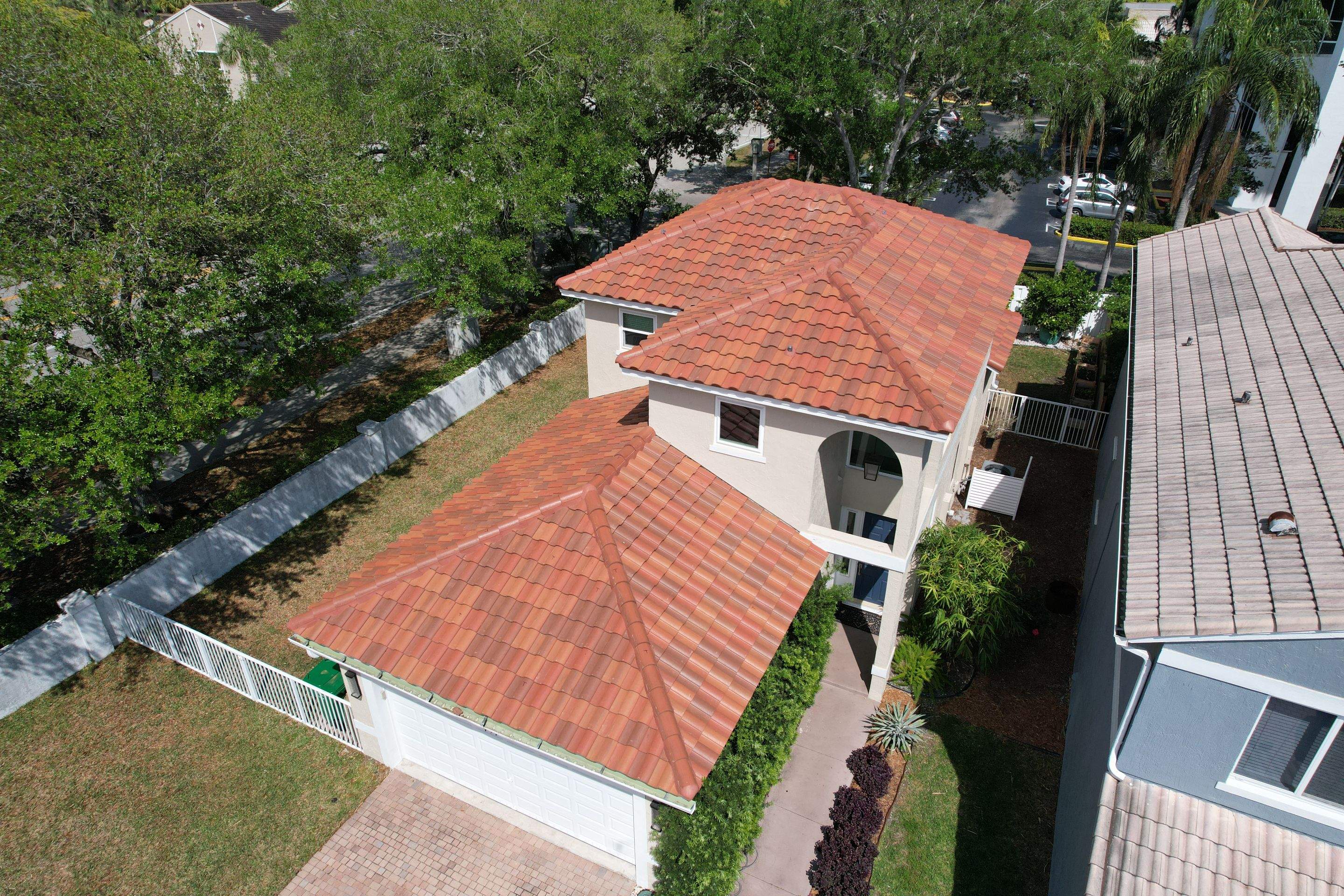 Tile Roof using Barcelona 900 - Desert Spice Blend by Roofing Recovery