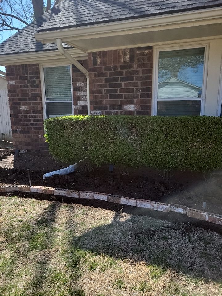 Concrete sidewalk using Concrete by Clays Services Inc