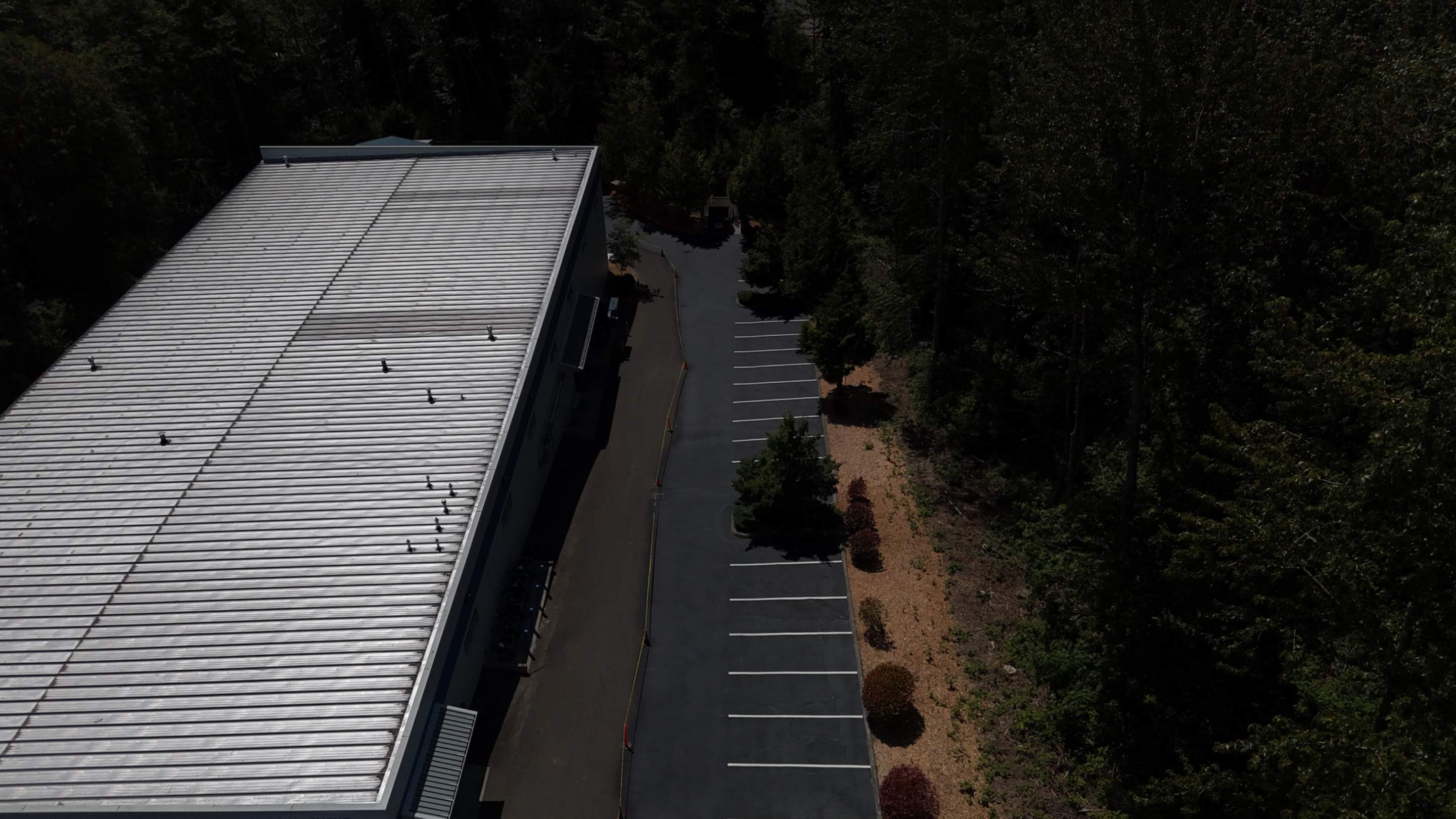 King Machine Business Parking Lot Sealcoat Overlay | Mukilteo by Jireh Asphalt & Concrete Inc 