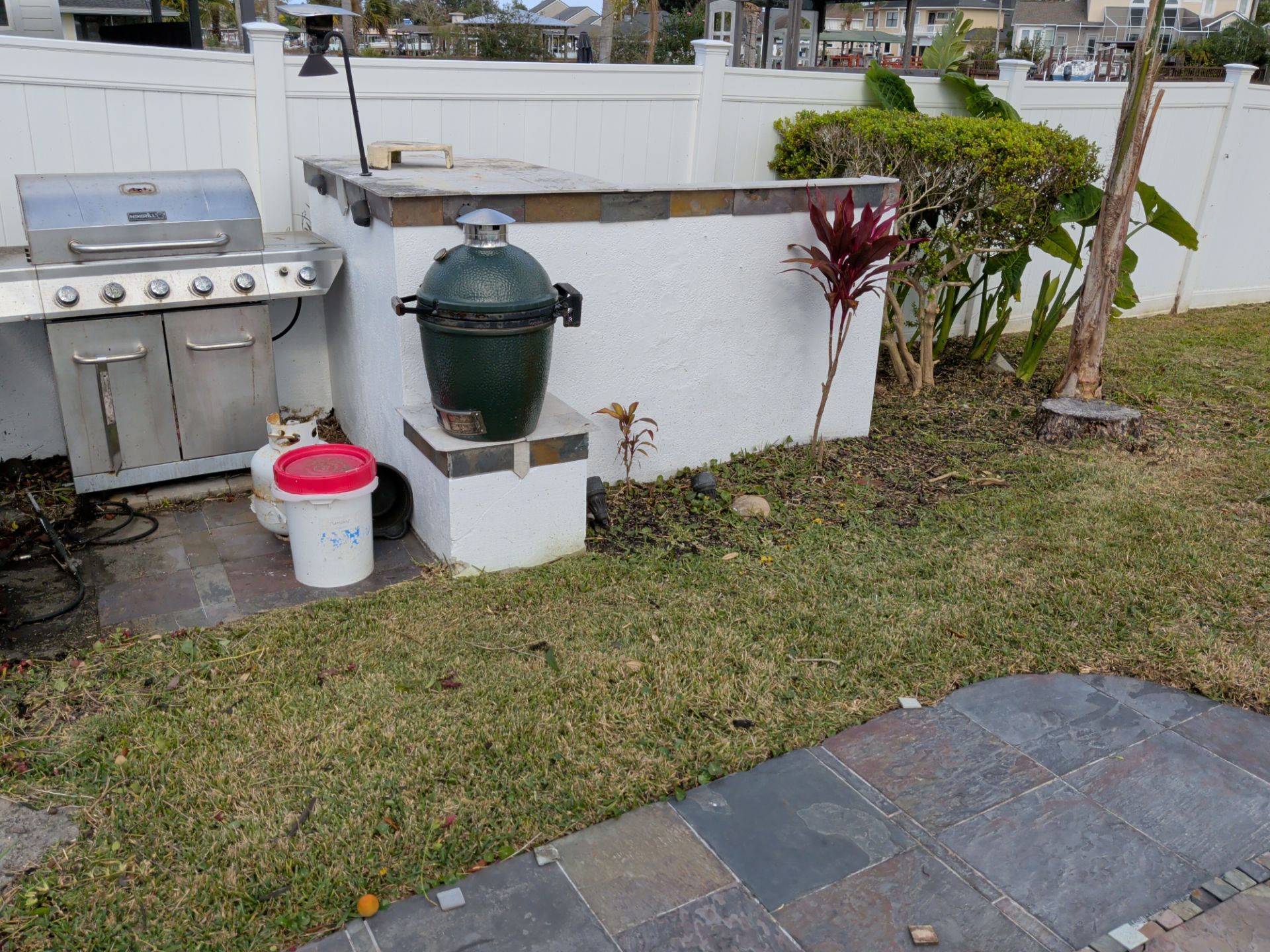 Flower Bed & Property Cleanup San Pablo area — Jacksonville Beaches, FL by Harmoni Home Services