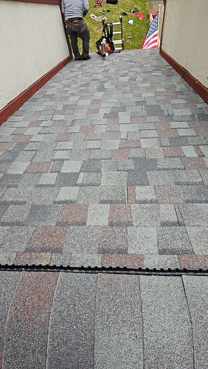 ATLAS PINNACLE HP W/SCOTCHGARD COLOR: SUMMER STORM  by Eagle Eye Roofing