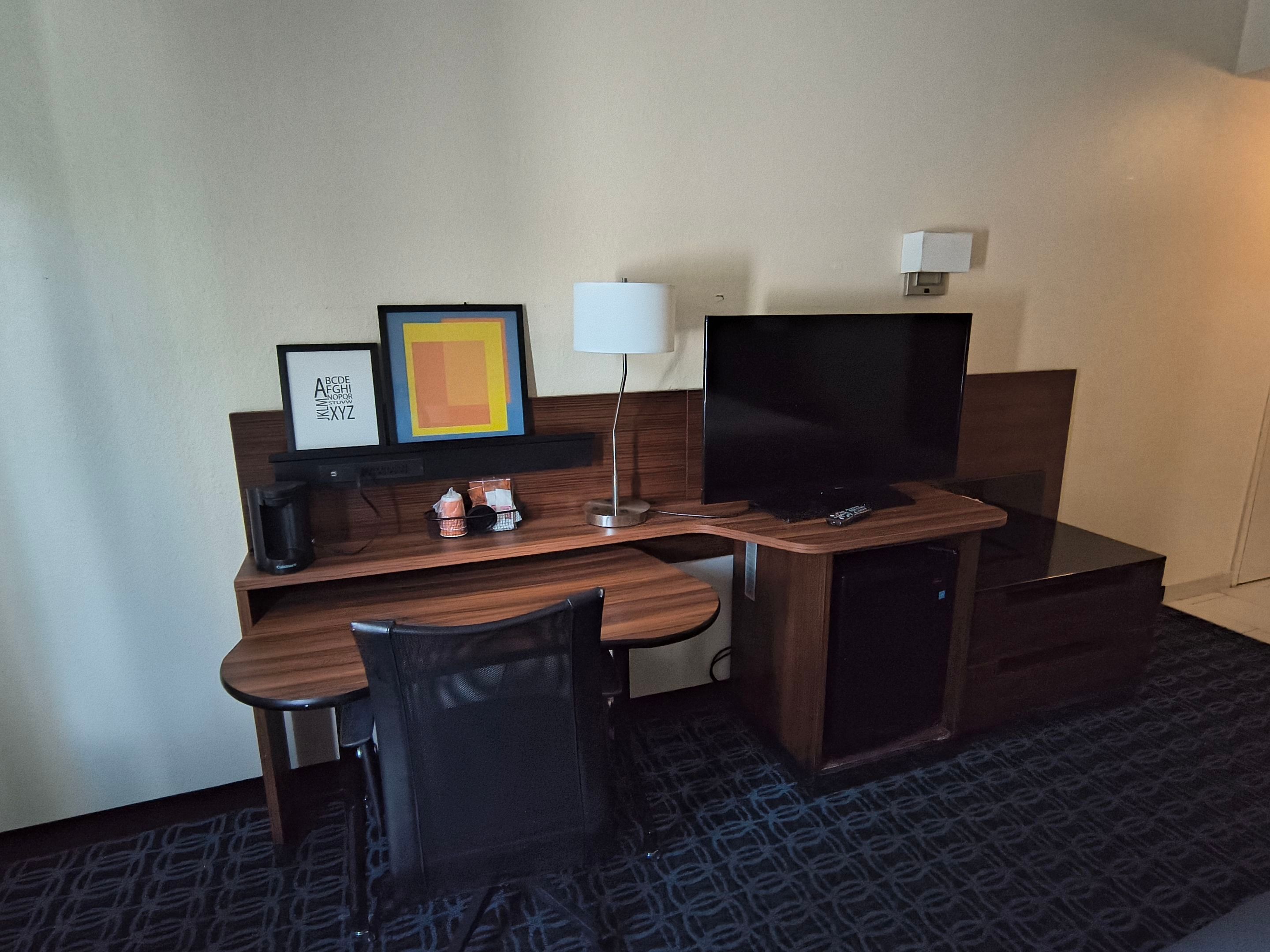 Macon Hotel by Swift Signings and Services LLC