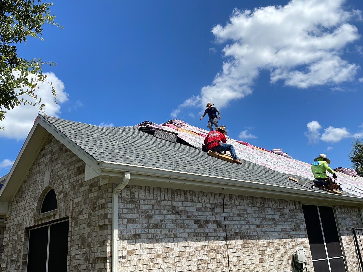 Residential Roofing Installation using Owen's Corning Duration (Lifetime) Shingles by Roof Repair Company
