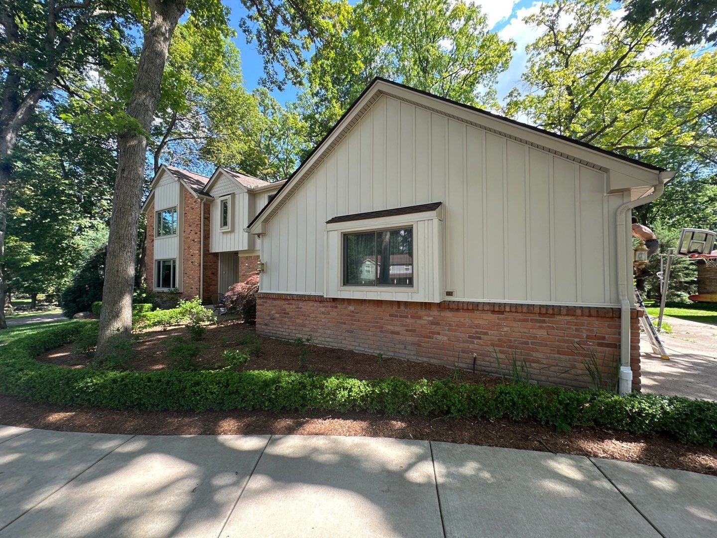 Siding Installation using Alside Monterey Sand by 180 Contractors