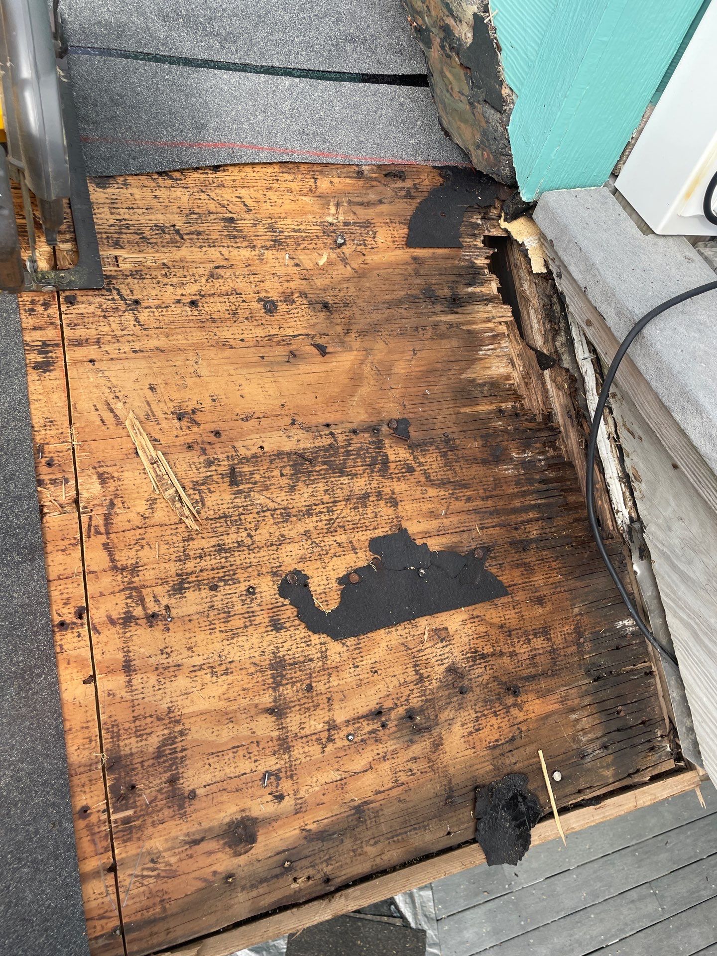 Port A Exterior by Bayfront Roofing and Construction