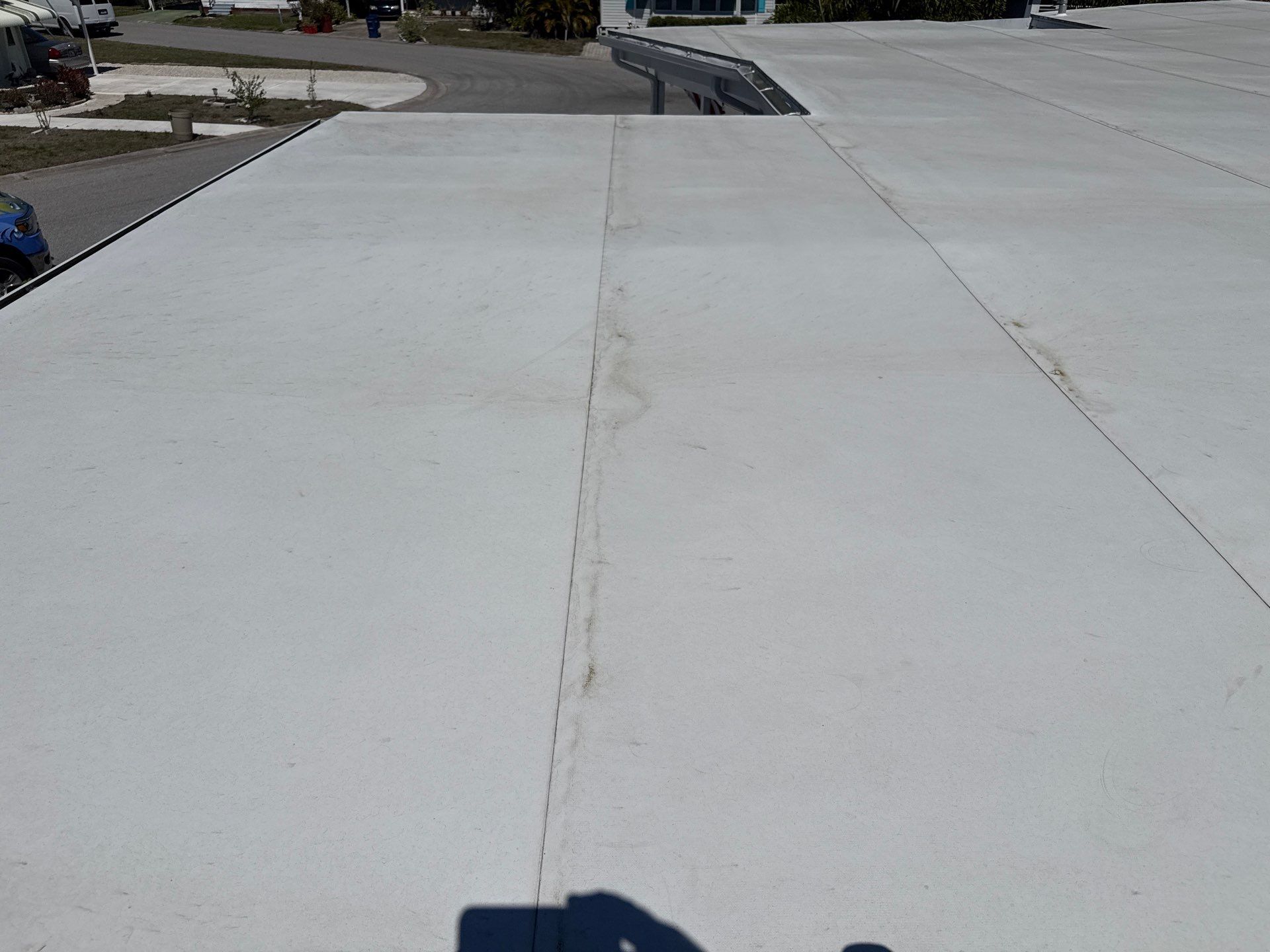 TPO Roof Cleaning – Tri-Par Estates, Sarasota, FL (5-Star Review) by Sunshine AquaWash