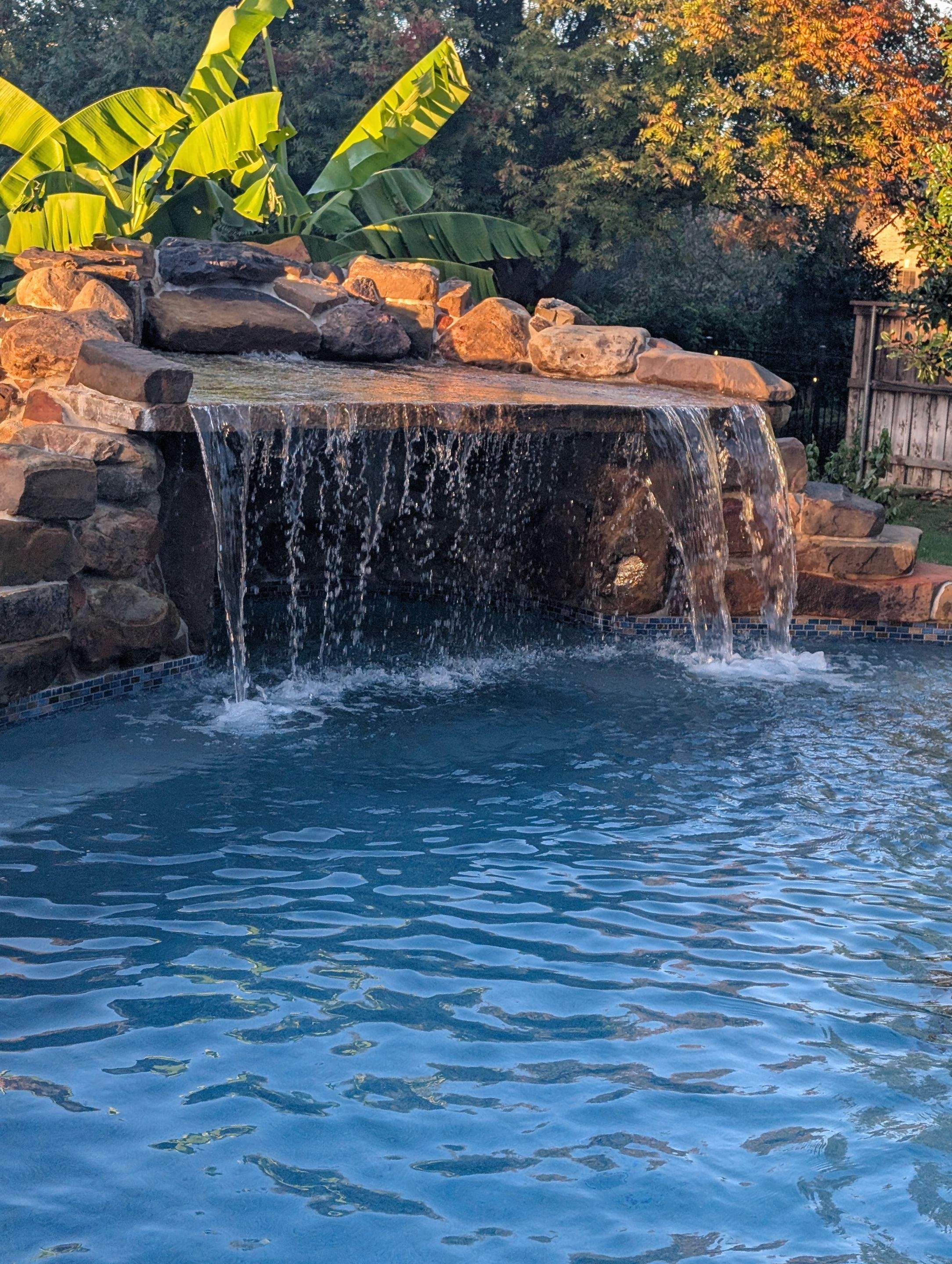 Large Freeform Resort-Style Pool by Pinnacle Pools and Spas - DFW