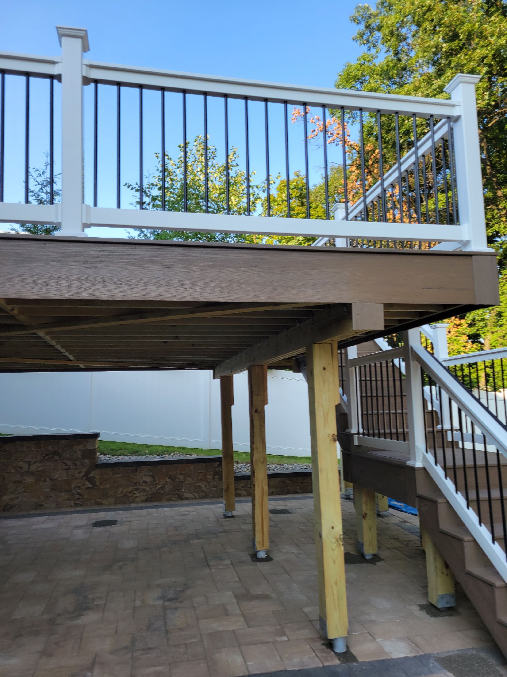 New Deck using Deckorators Venture - Color Sandbar  by deck guardian