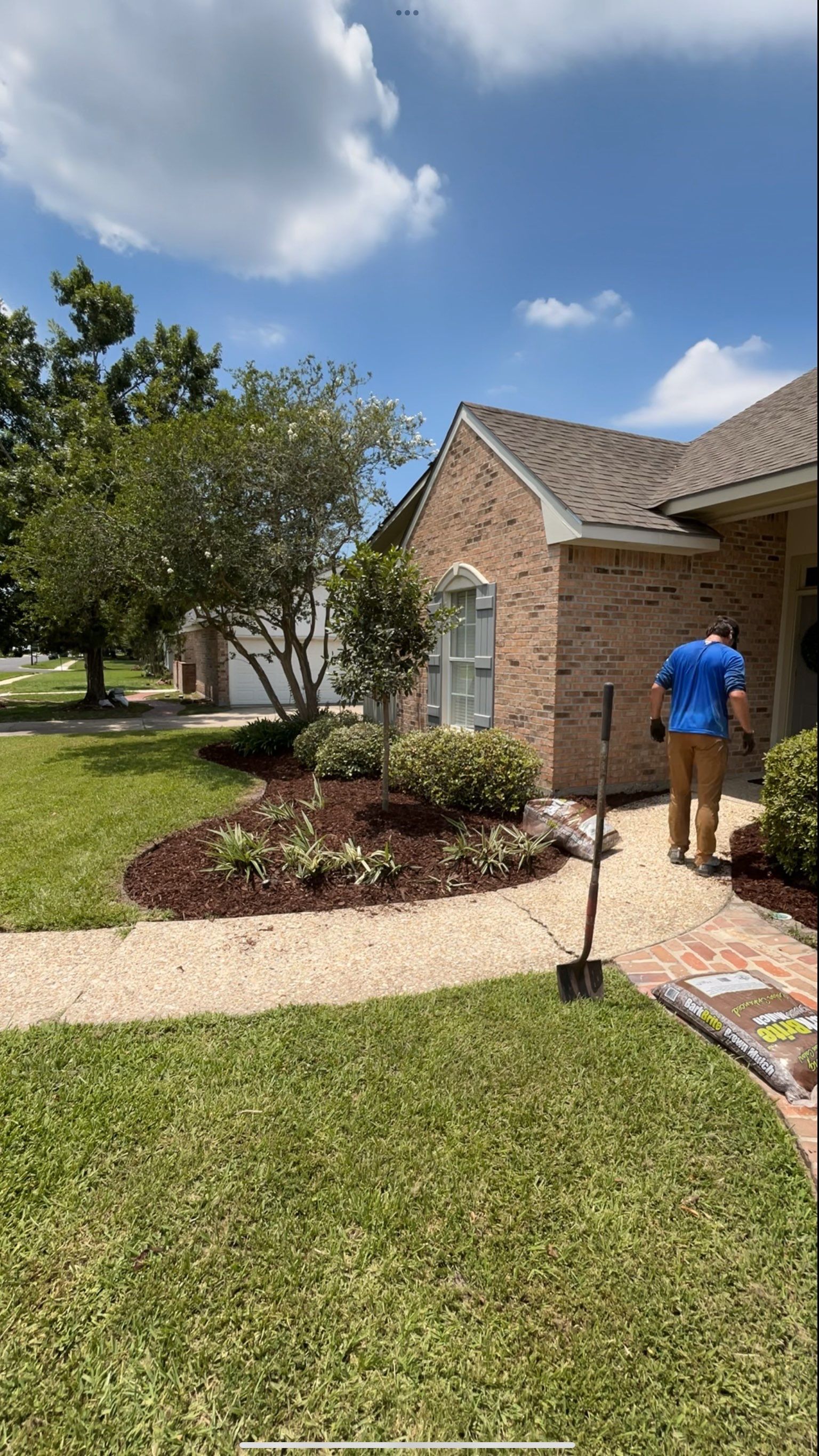 LANDSCAPE SERVICES: DEMO / BED PREP / CUT IN BED EDGES / MULCH INSTALL using BROWN MULCH "BARK BRITE" & ROAD ROCK by CutScape, LLC.