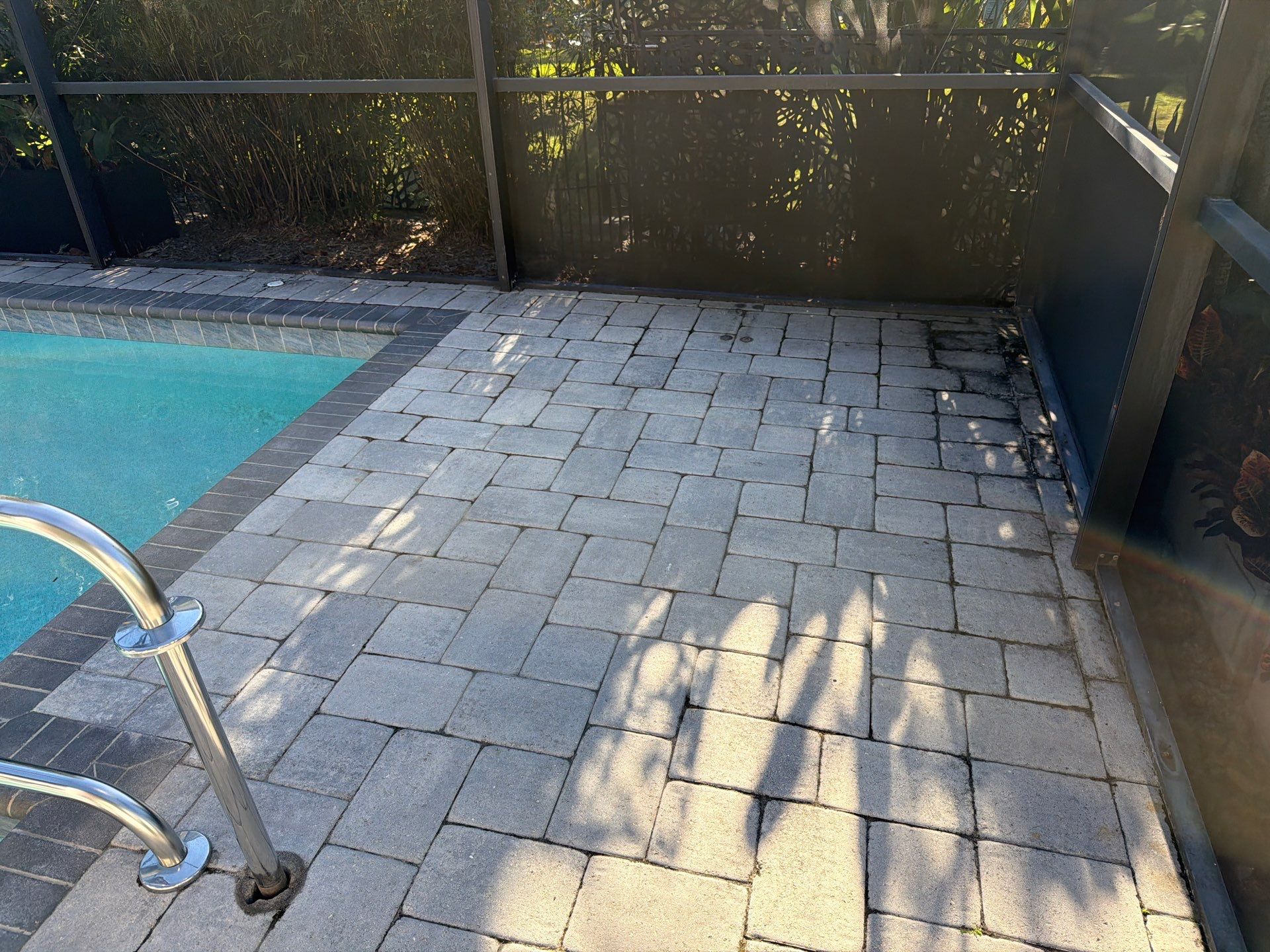 Full-Scale Paver Stripping and Sealing in La Paloma Sun City Center by Supreme Paver Experts
