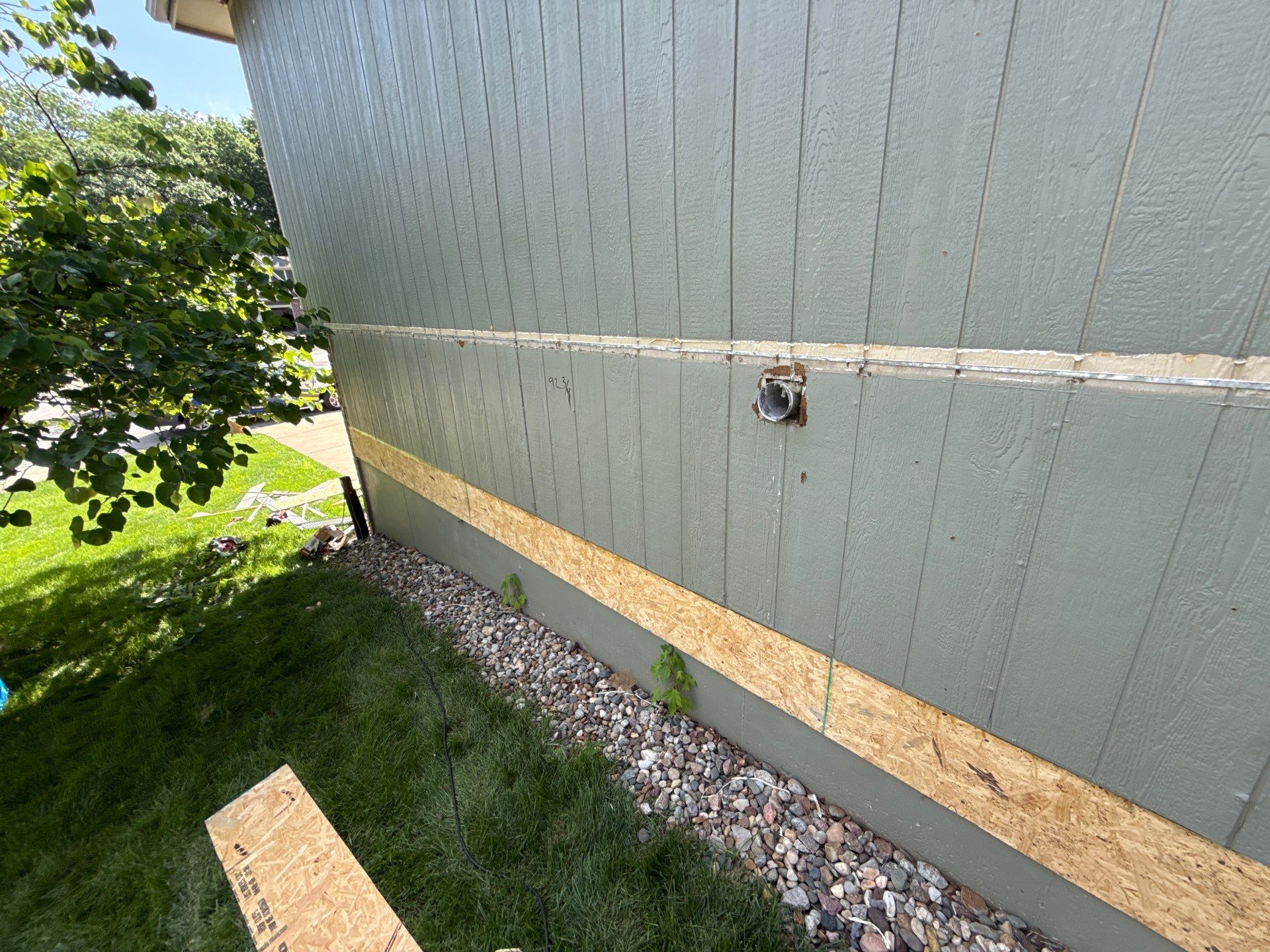Whole-Home Craneboard Siding Replacement and Exterior Renovation in Shawnee by EEC Windows, Siding & Roofing