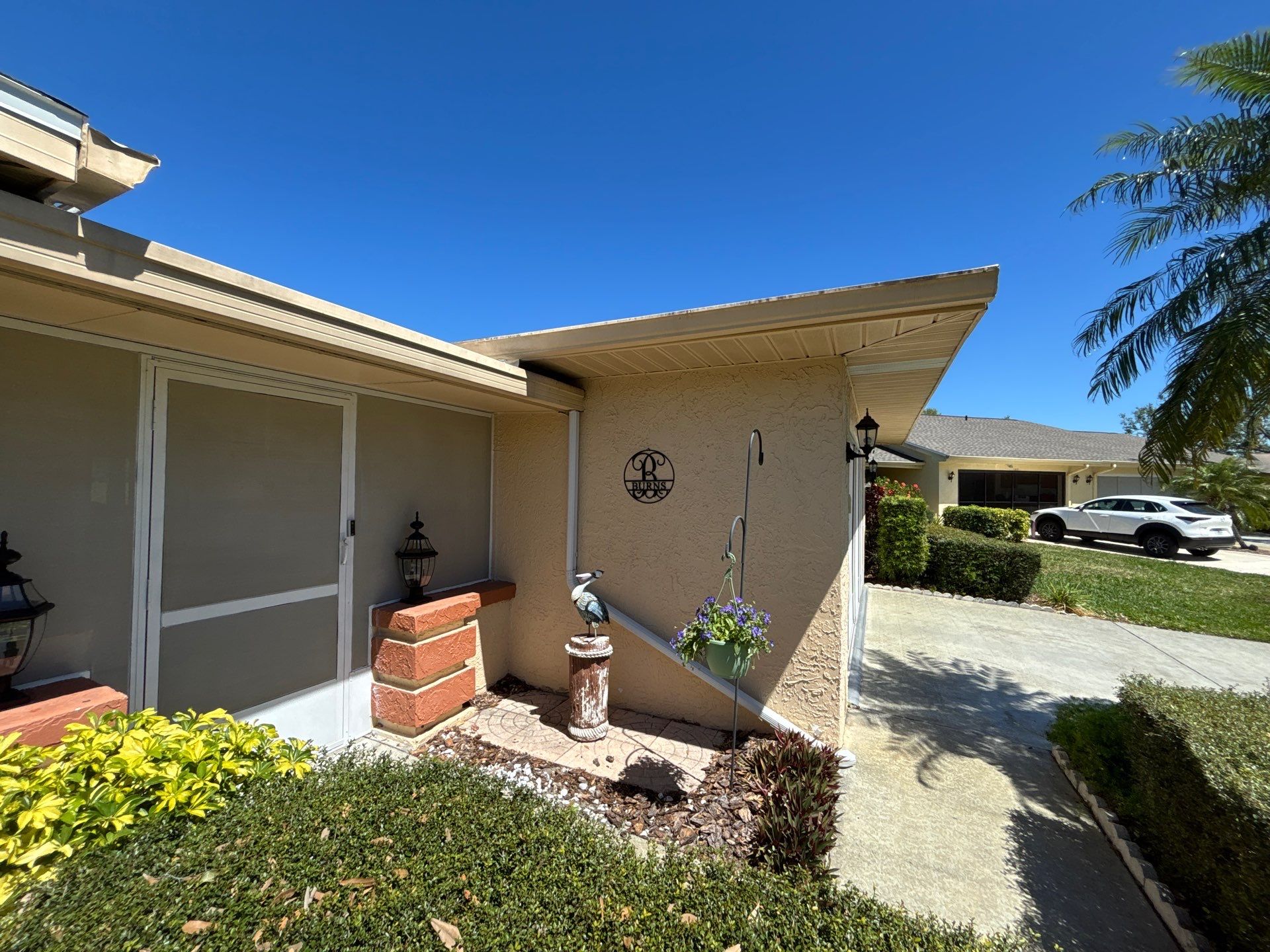 White Vinyl Gutters Installation in Sarasota FL by Gutter Professors