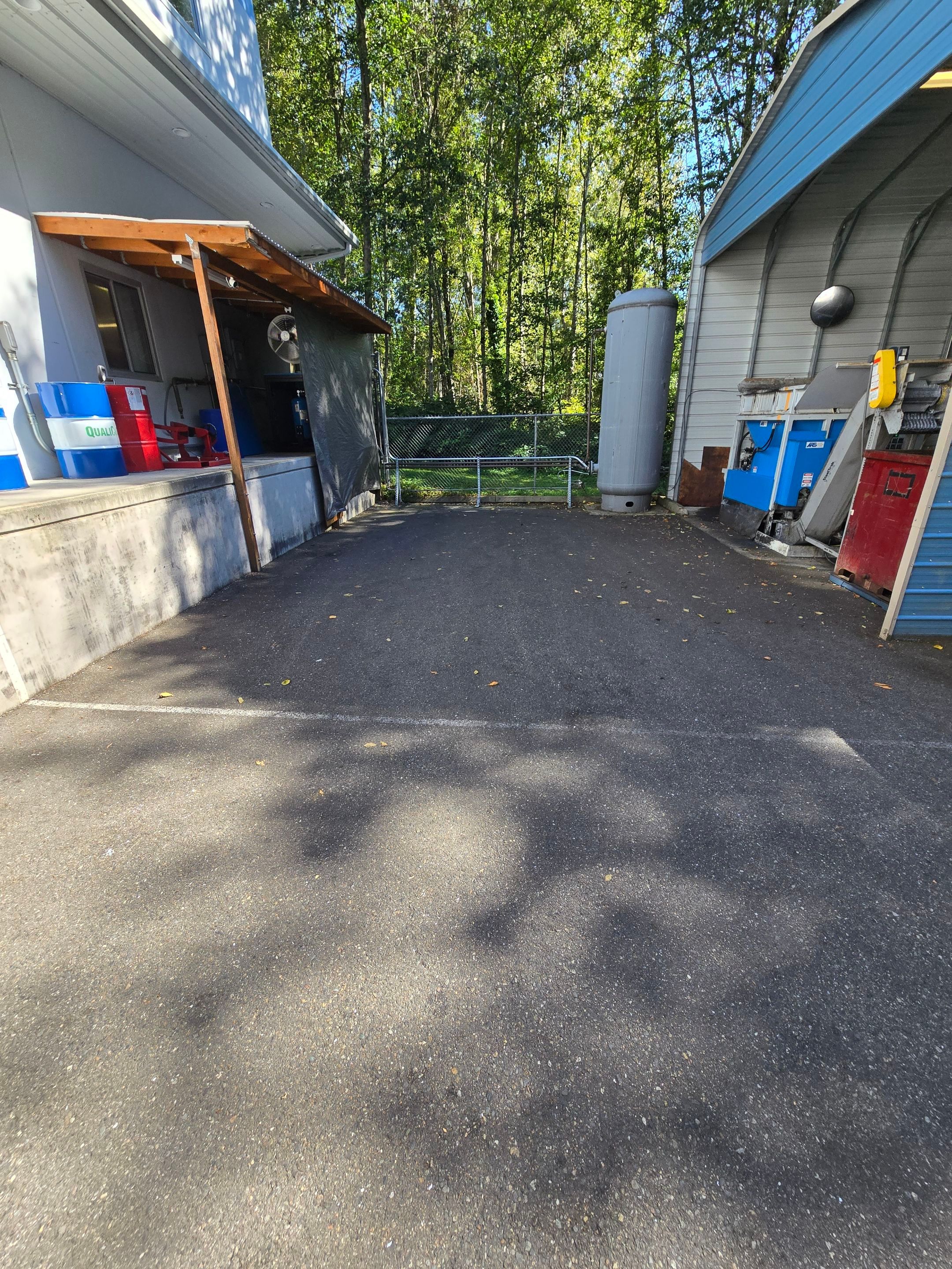 King Machine Business Parking Lot Sealcoat Overlay | Mukilteo by Jireh Asphalt & Concrete Inc 