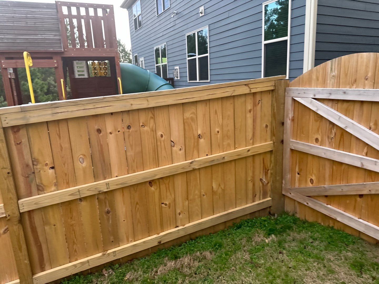 Fence using Wood Sealant by DuraSeal