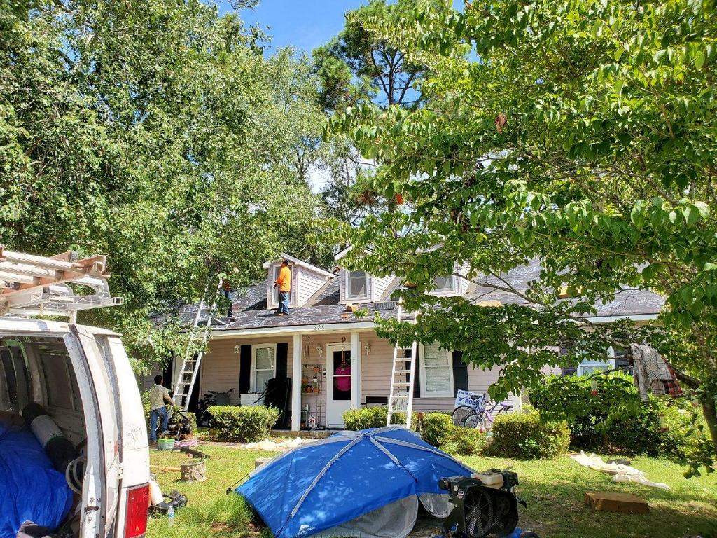 Residential Roofing Installation using Owens Corning Oakridge- Williamsburg Gray by Indigo State Roofing