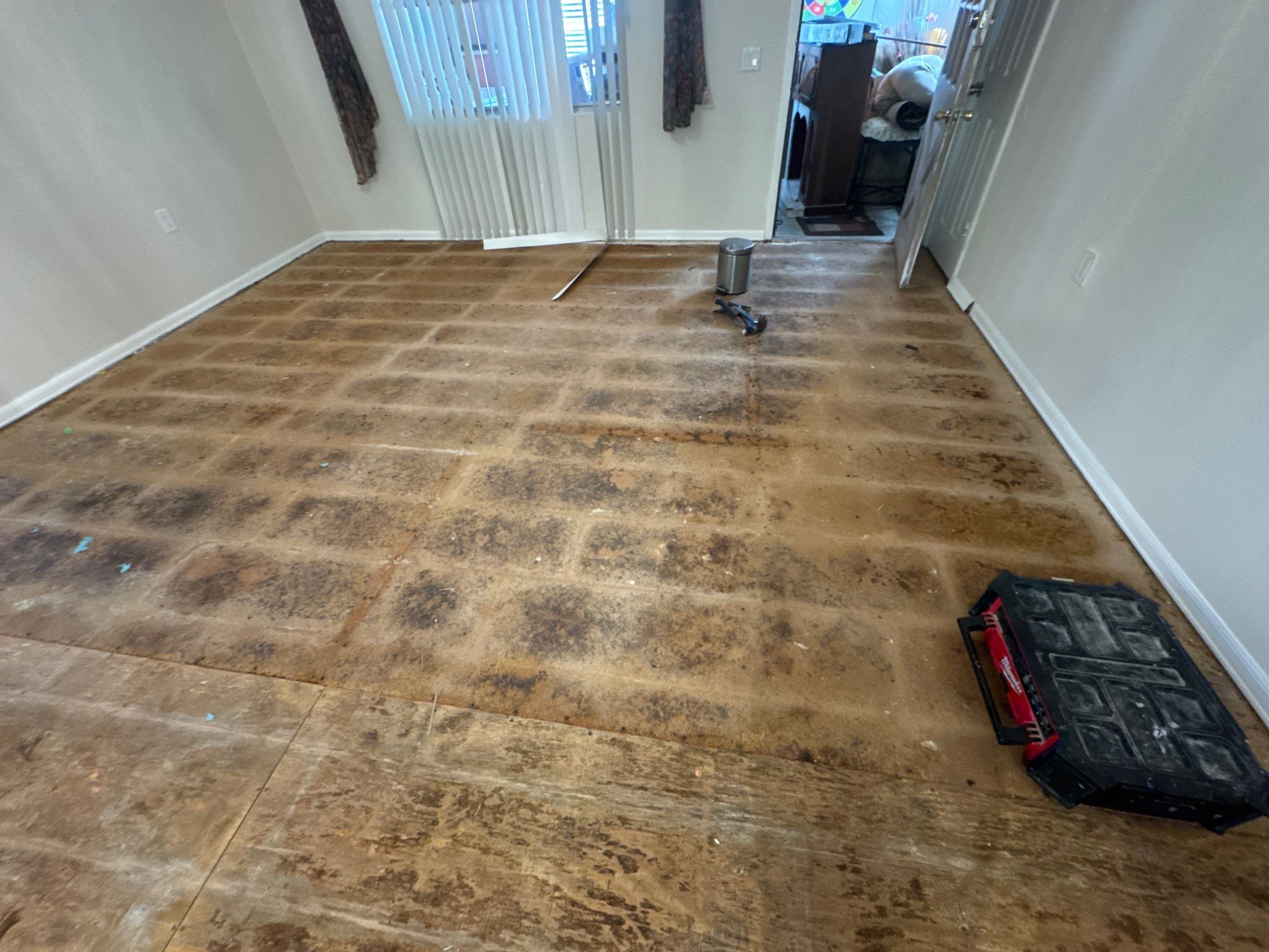 Subfloor Repairs & Flooring Installation by Axtra Hand