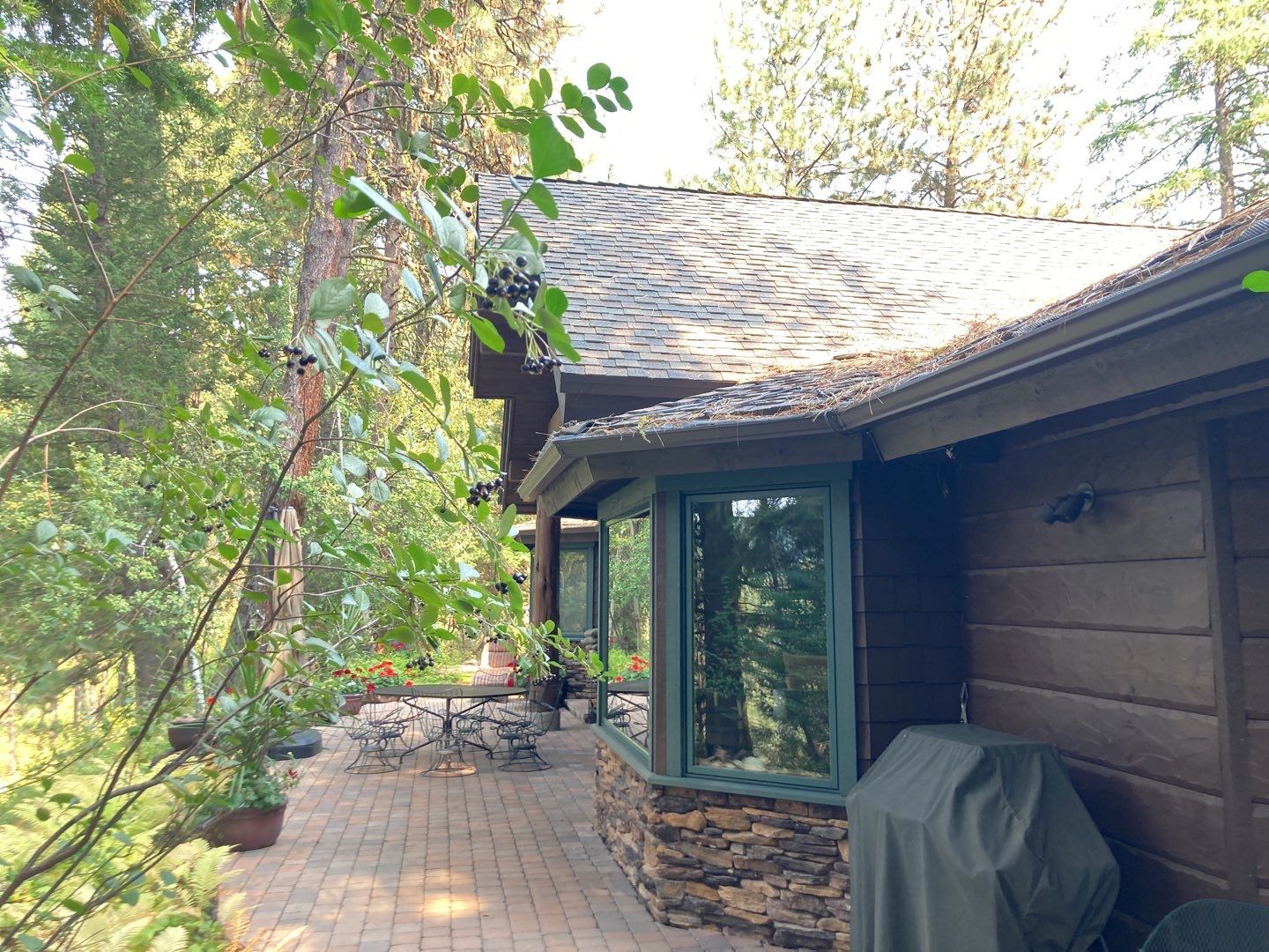 Two story new build gets a CertainTeed Landmark roof in Shenandoah  by ID Roofing LLC