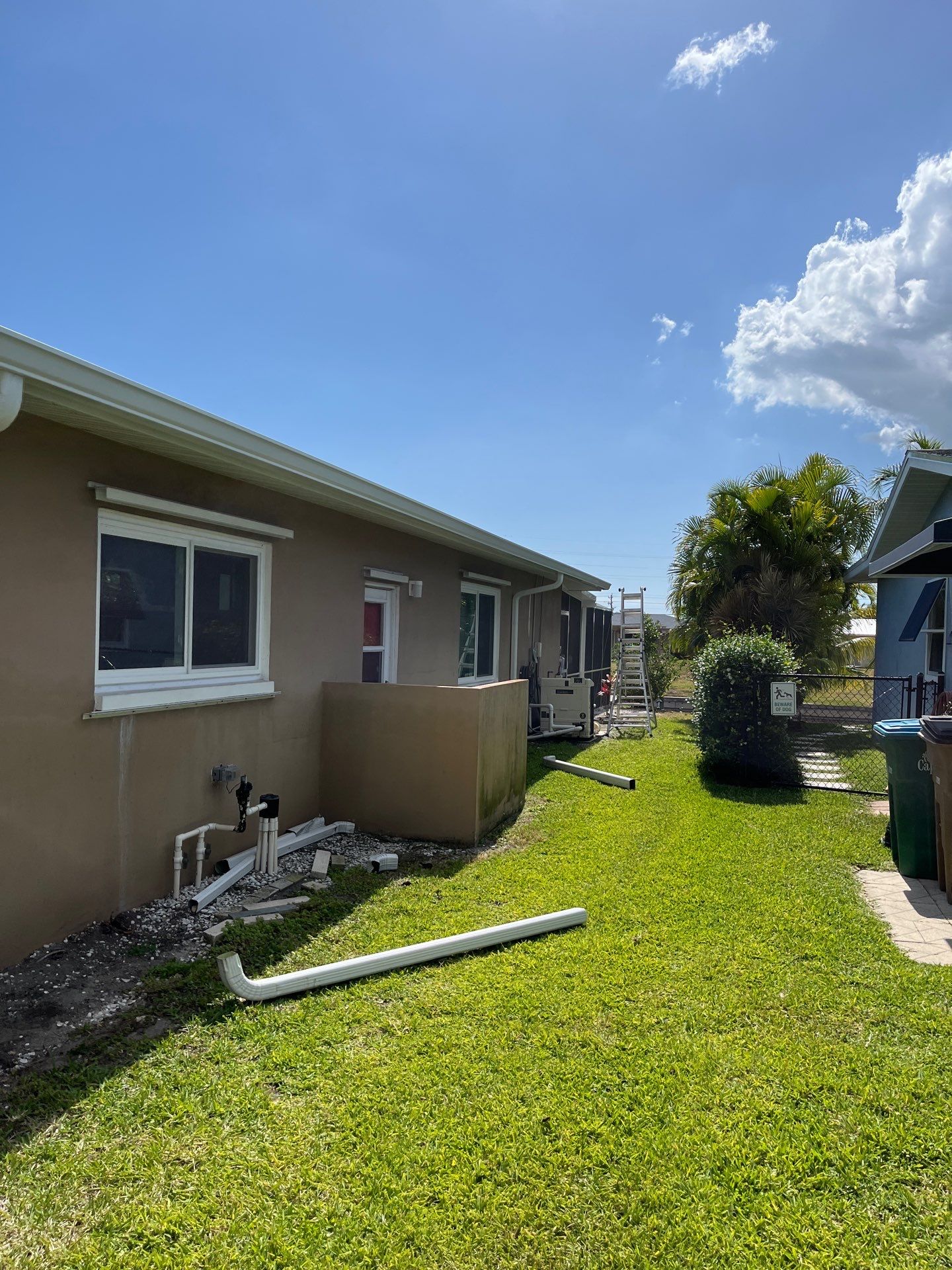 White K Style Seamless Gutters using 6 Inch Seamless Gutters in Cape Coral FL by Gutter Professors