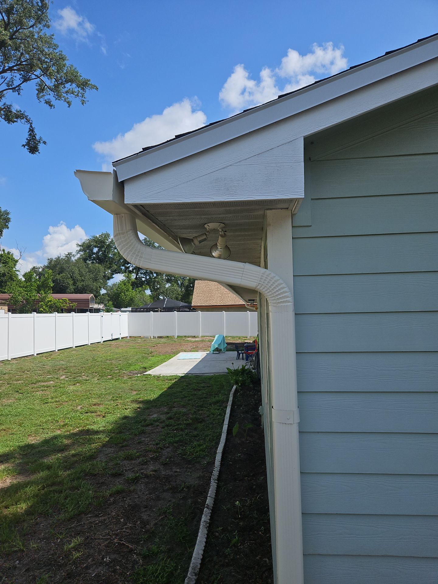 6-inch Cameo Gutters using K-Style Seamless Gutters in Saffner FL by Gutter Professors