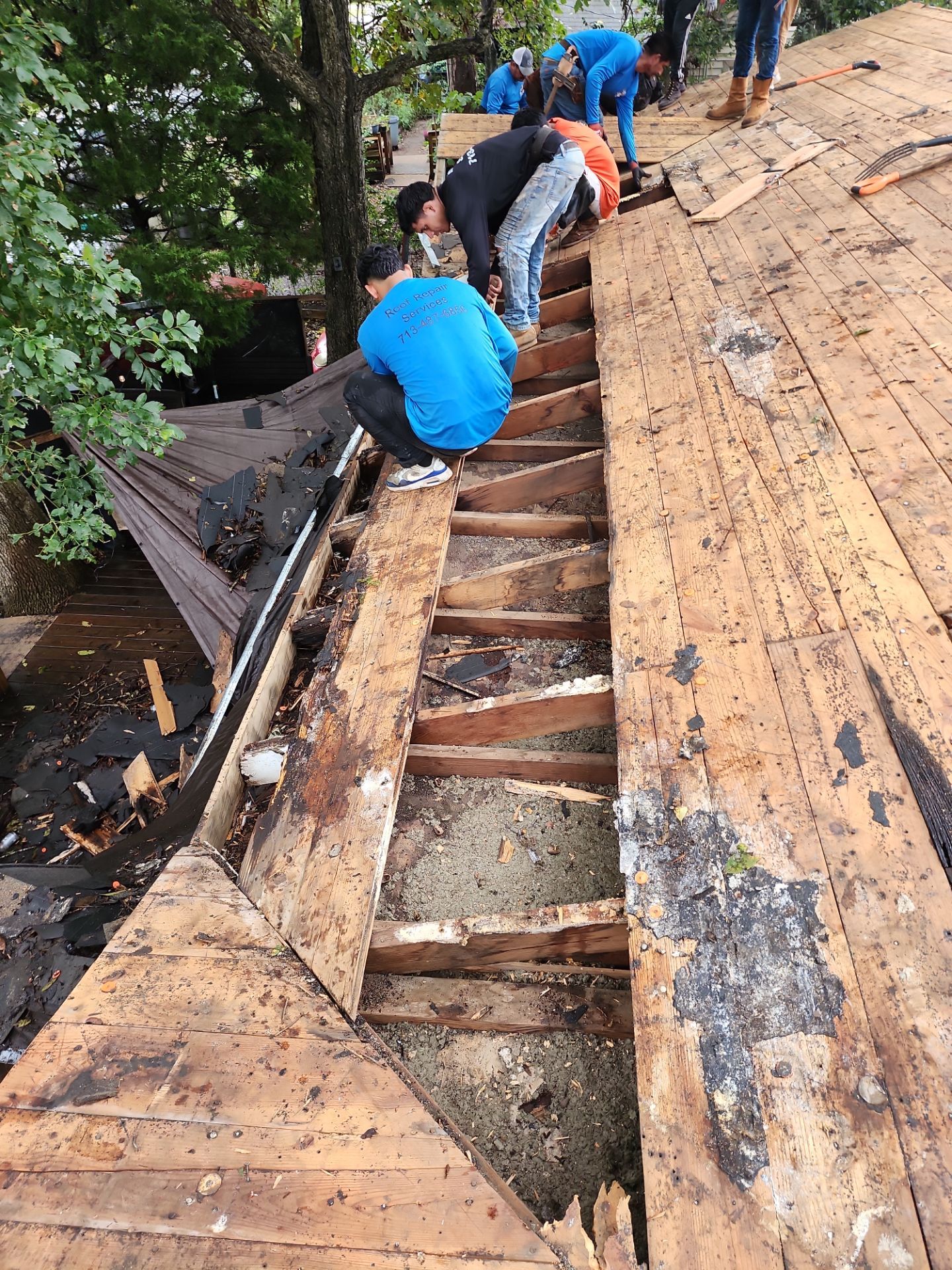 Residential Roofing Installation using Owen's Corning Duration (Lifetime) Shingles by Roof Repair Company
