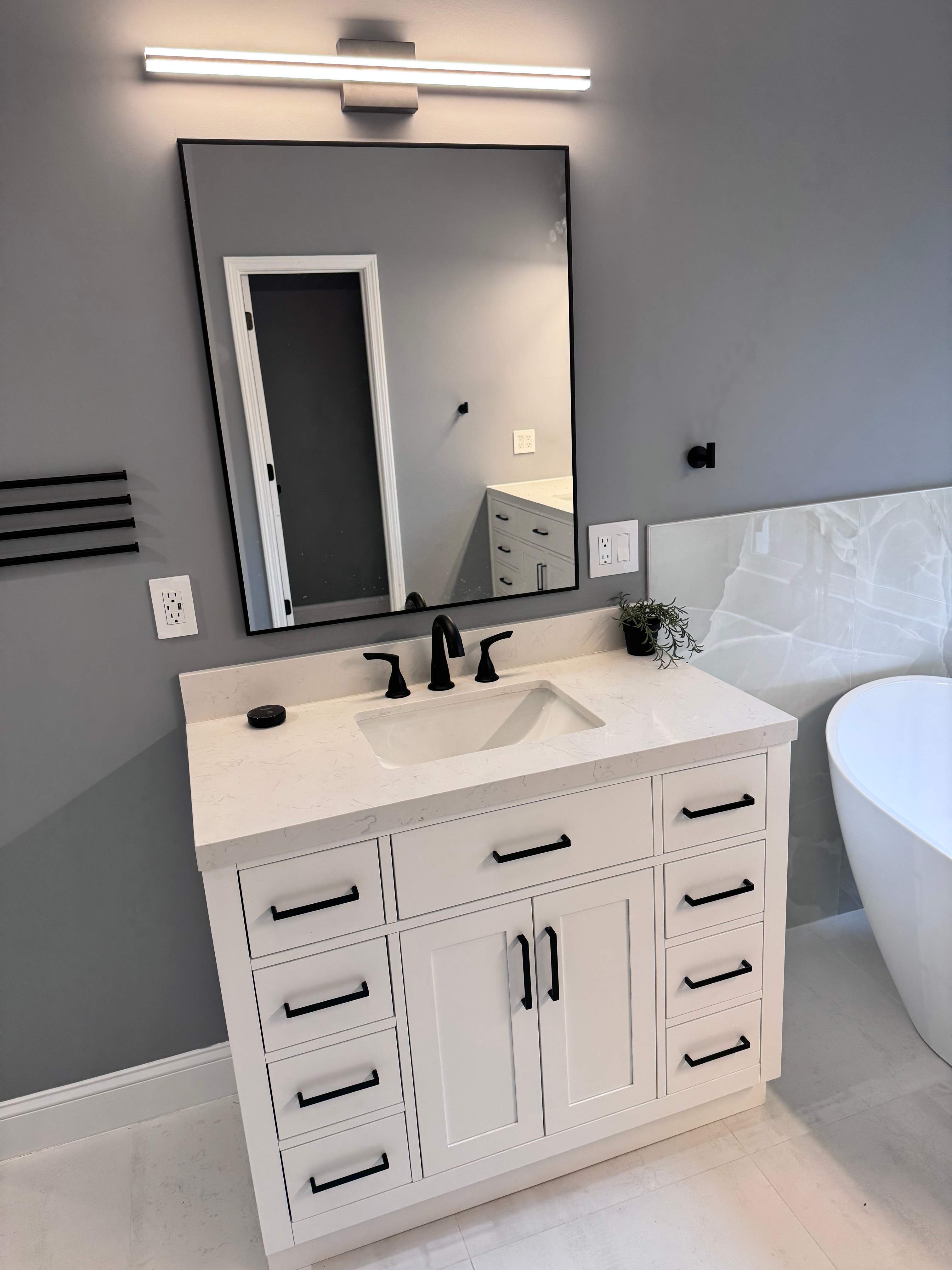 Master bathroom renovation by Prudencio