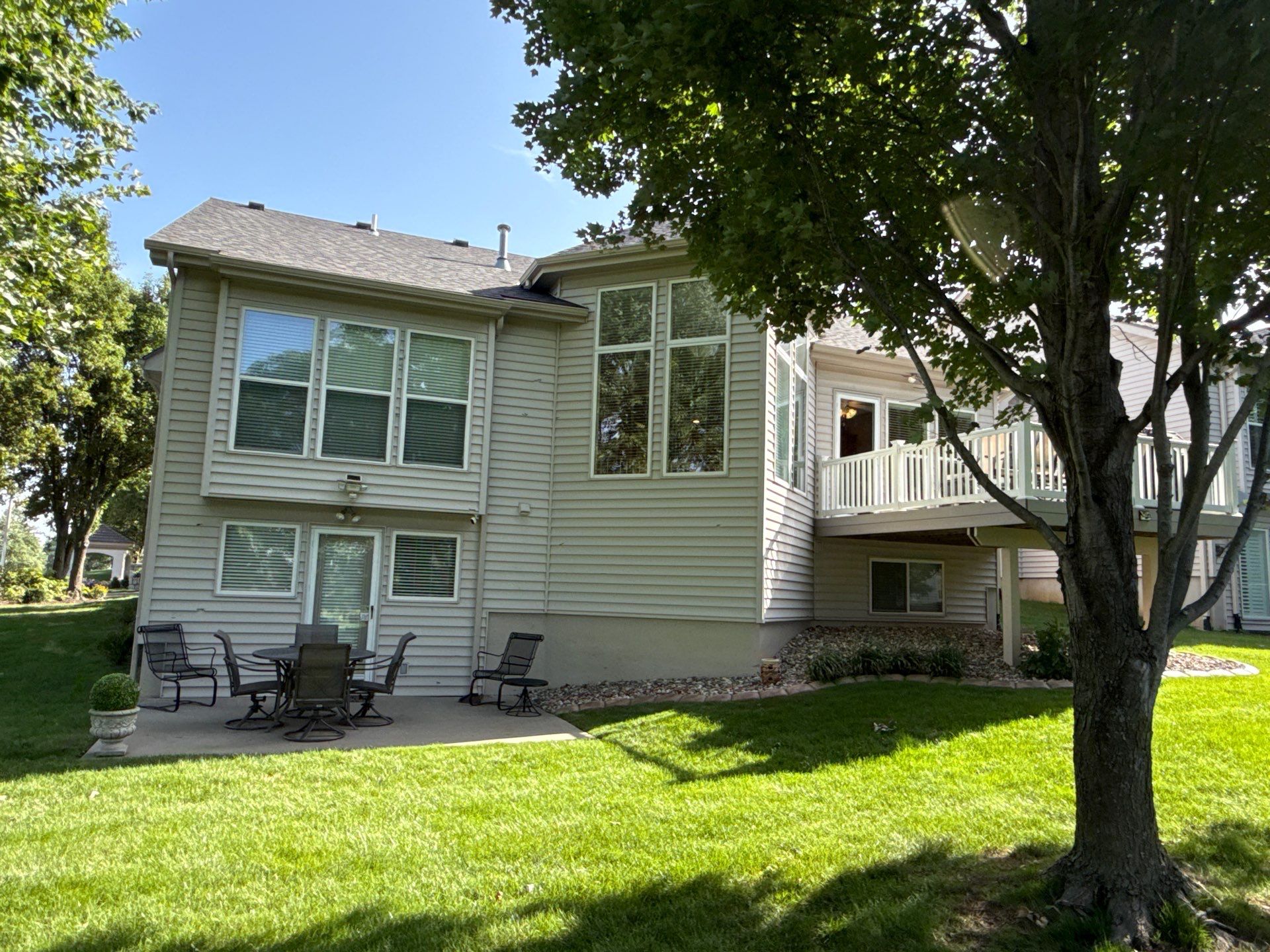 Comprehensive Kansas City Home Remodel With Siding & Roofing Installation by EEC Windows, Siding & Roofing