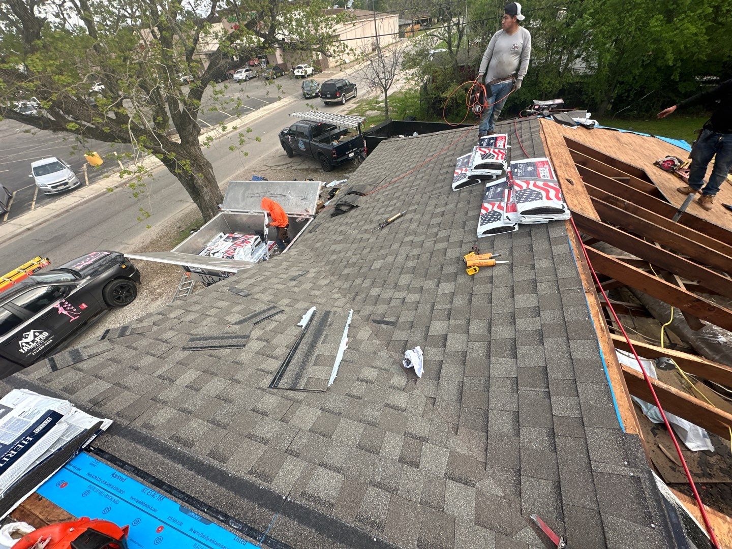 Residential Roofing Installation using Owen's Corning Duration (Lifetime) Shingles by Roof Repair Company