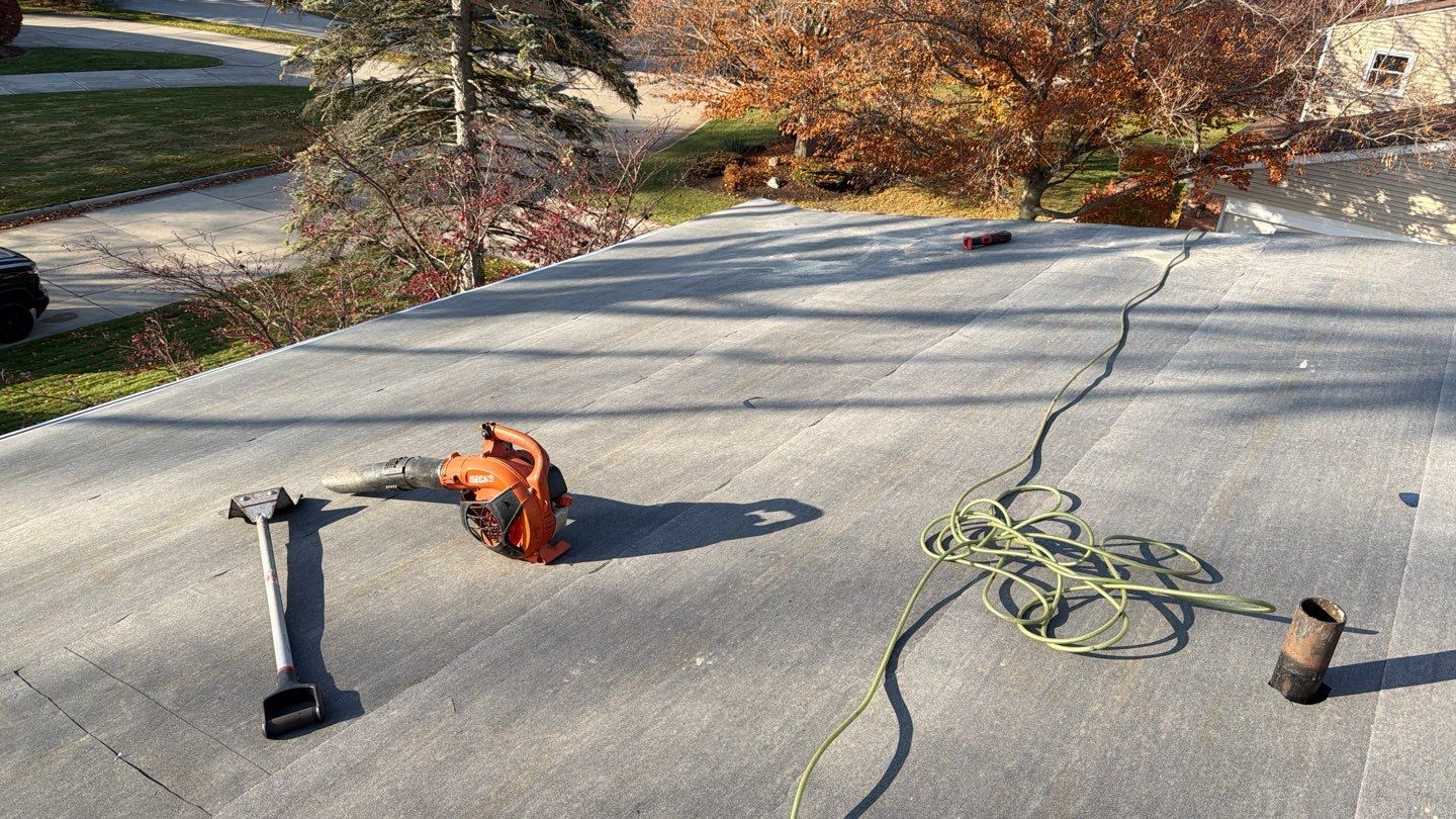 Roof Replacement using Owens Corning Onyx Black by 180 Contractors