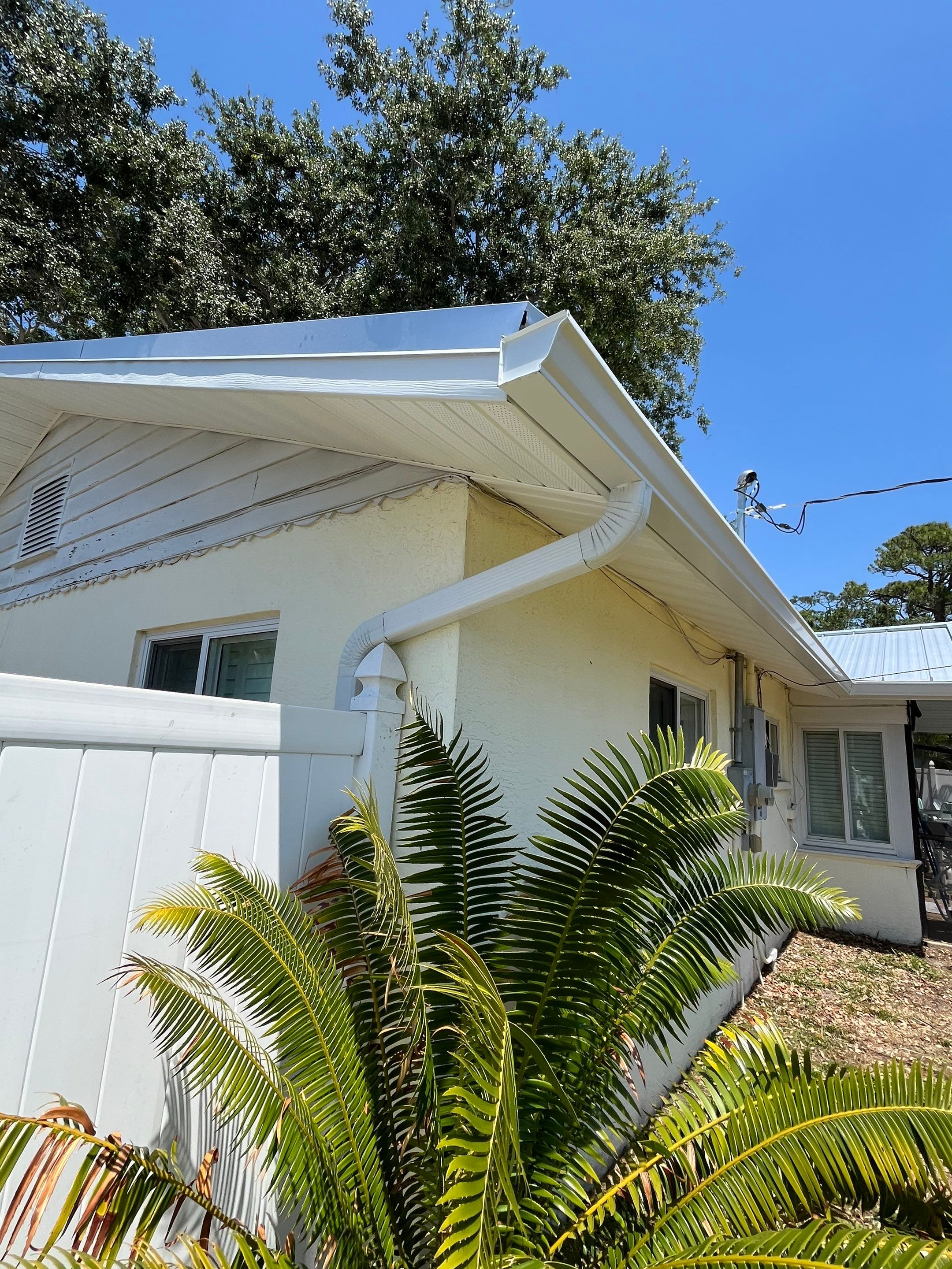 Soffit and Fascia Installation in Sarasota FL by Gutter Professors