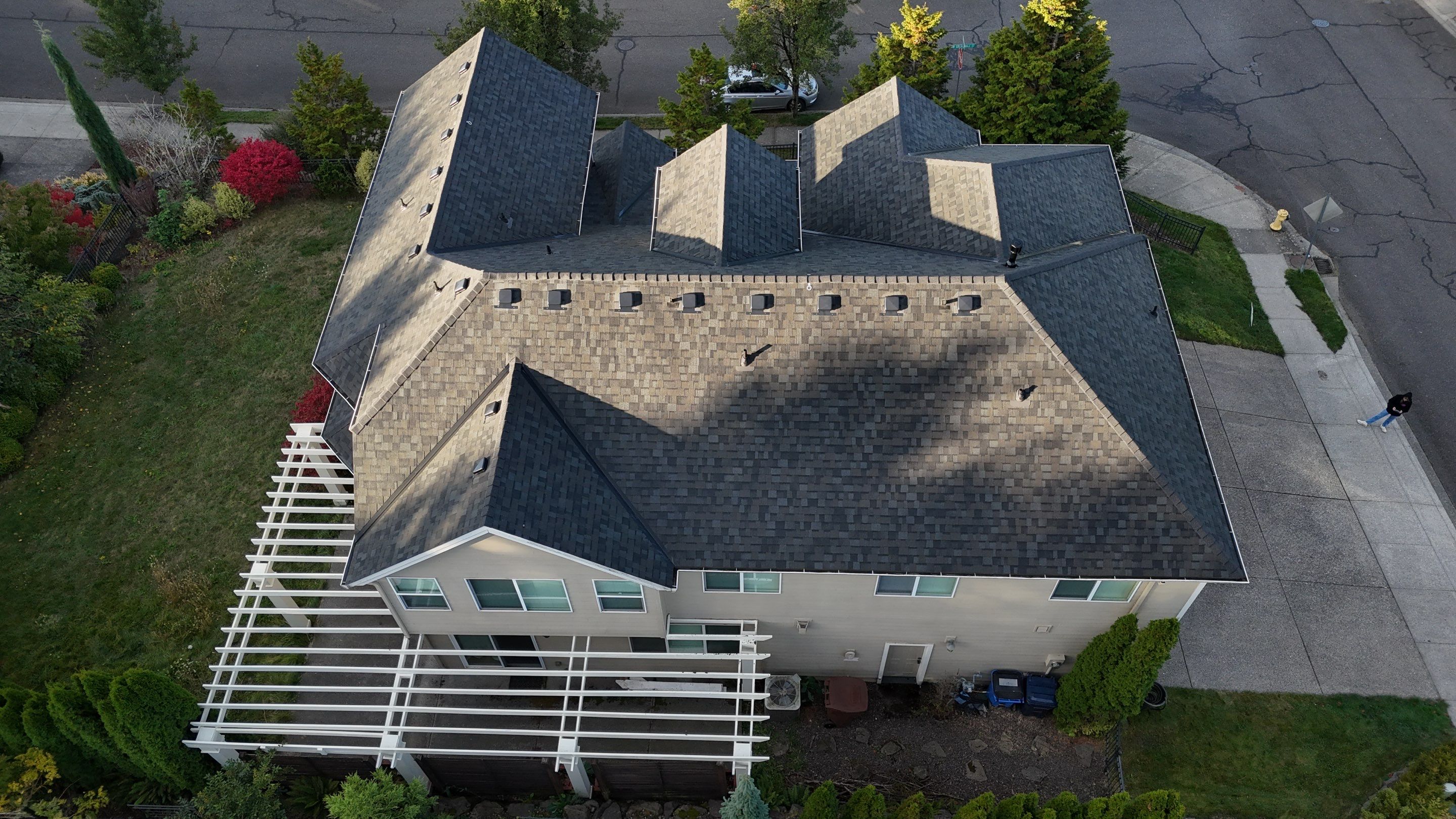 Williamsburg Gray | Roof Replacement in Camas, WA 98607 by Valiant Roofing, LLC