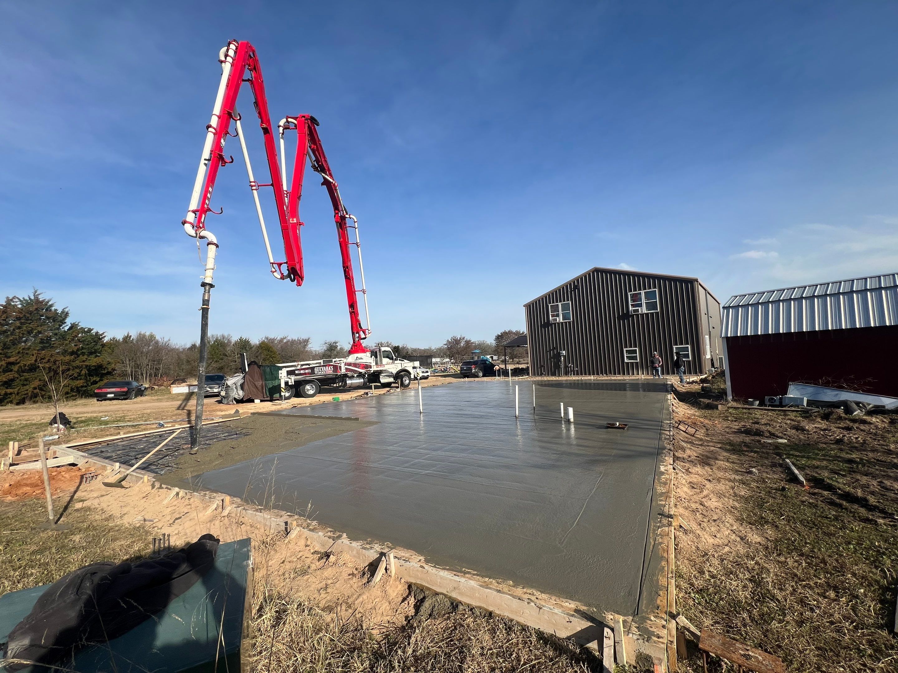 Kemp TX Barndominium Concrete Addition with Breezeway