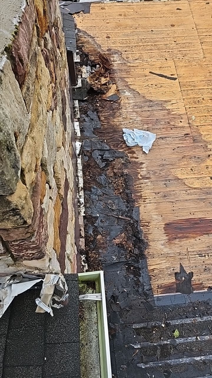 ATLAS PINNACLE HP W/SCOTCHGARD COLOR: WEATHERED WOOD by Eagle Eye Roofing