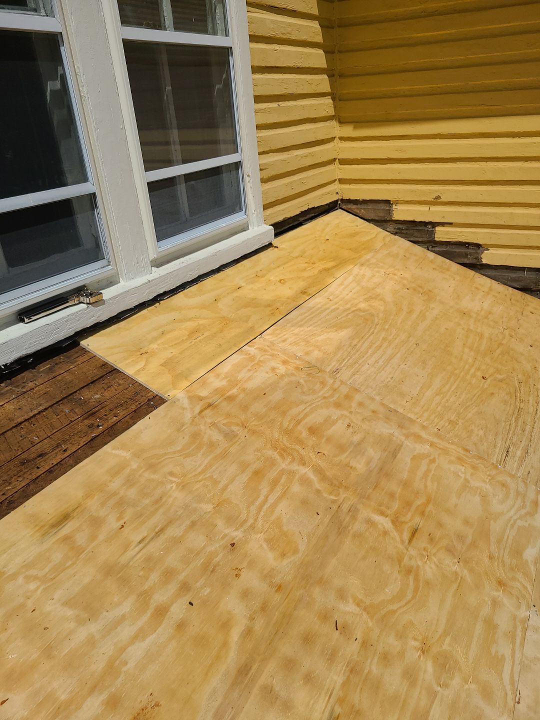 Arlington: CertainTeed Landmark Designer Shingles in Moire Black by RM Banning, Inc.