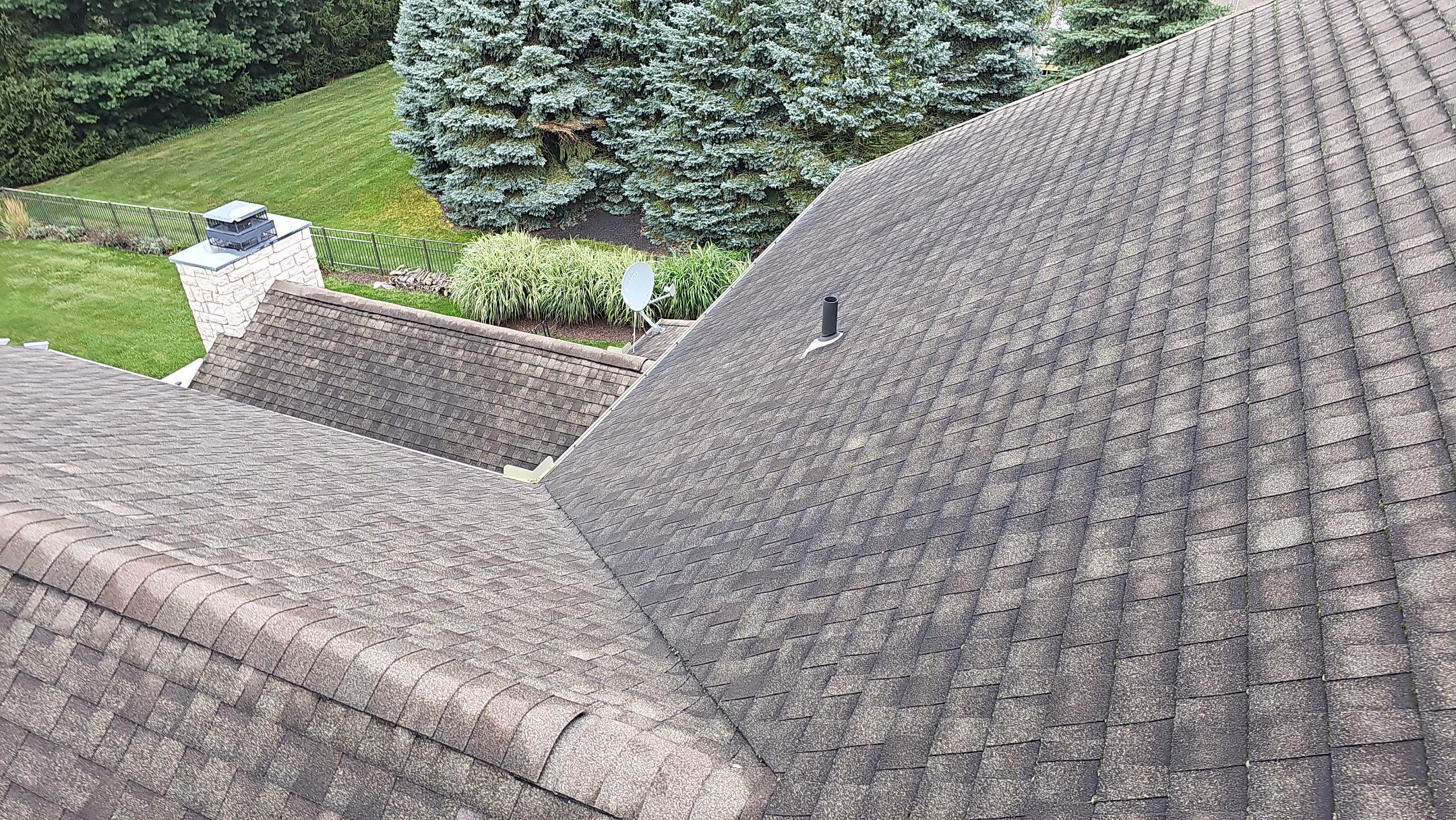 ATLAS PINNACLE COLOR: WEATHERED WOOD by Eagle Eye Roofing