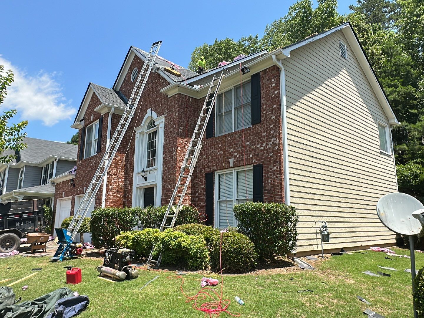 Ownes Corning Duration AR Onyx Black by NBS Roofing, Inc.