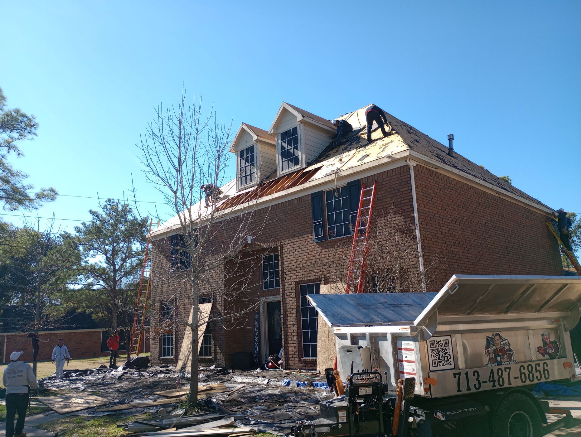 Residential Roofing Installation using Owen's Corning Duration (Lifetime) Shingles by Roof Repair Company