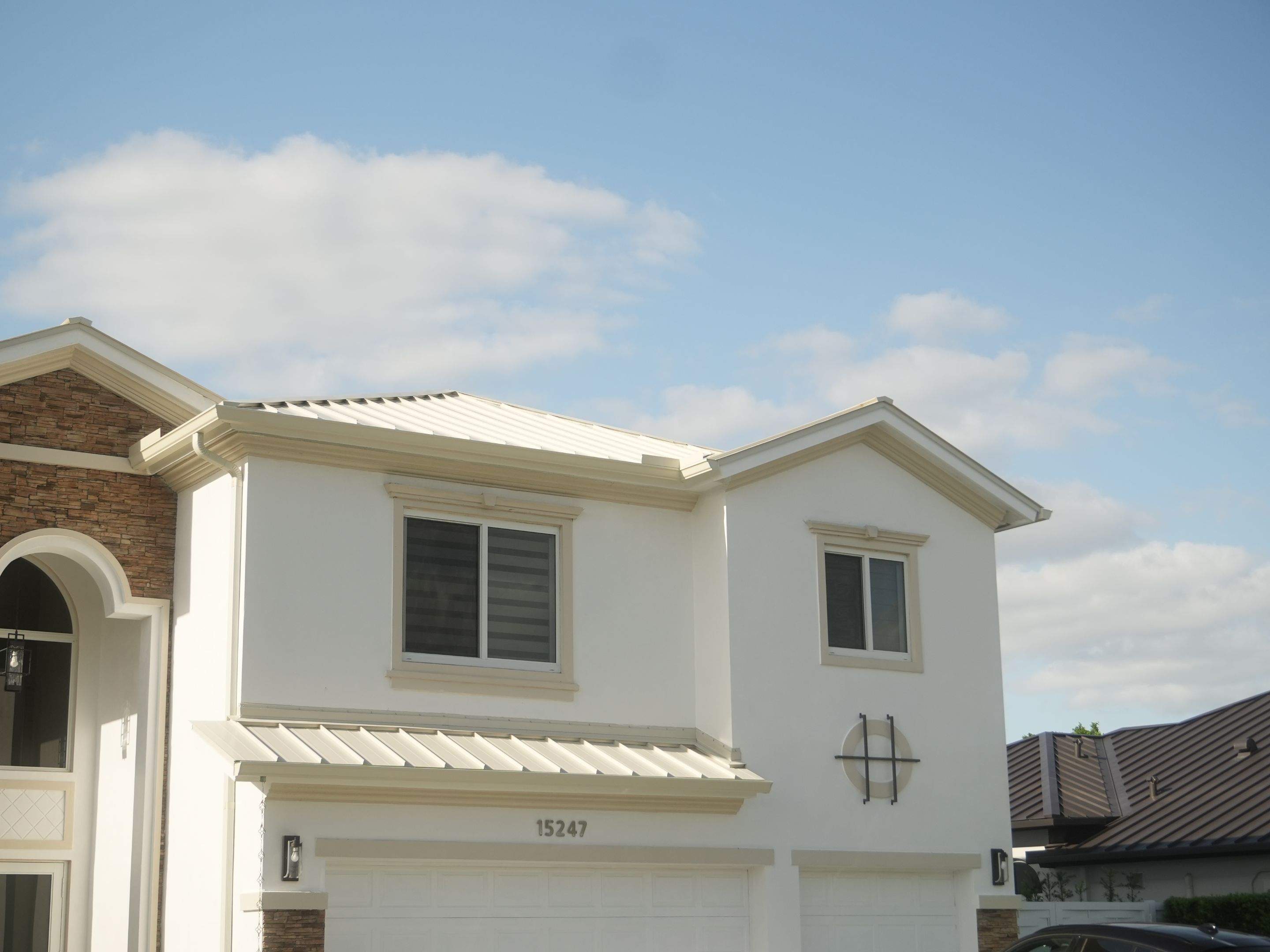 Metal Roof - Galvalume - Almond by Istueta Roofing