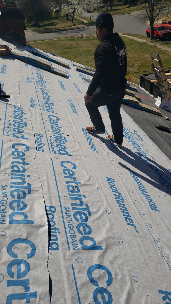 Falls Church - Certainteed Landmark Charcoal Black Roof Project by RM Banning, Inc.