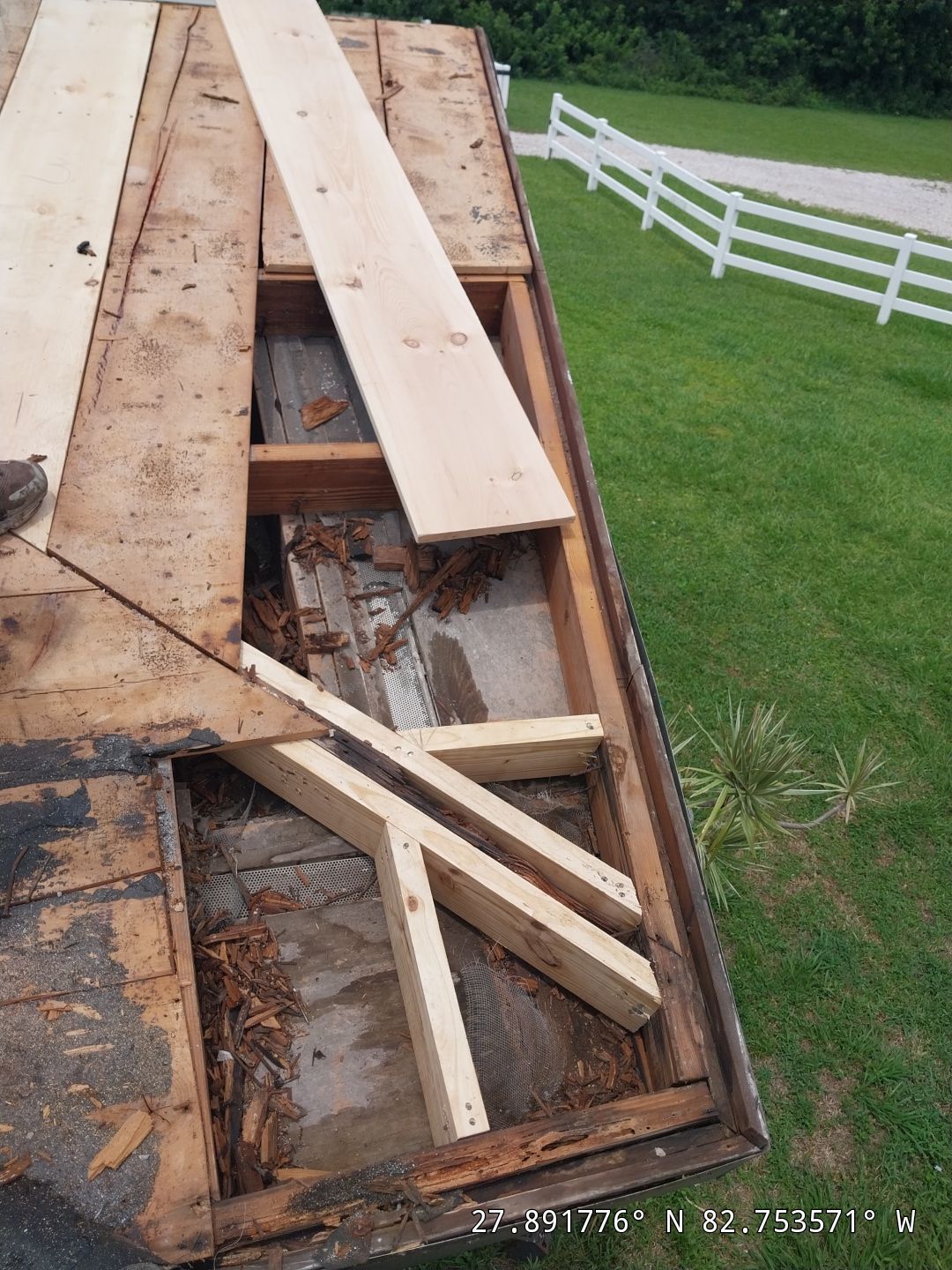 Project in Largo 33773 by Mitchell Roofing Company LLC 
