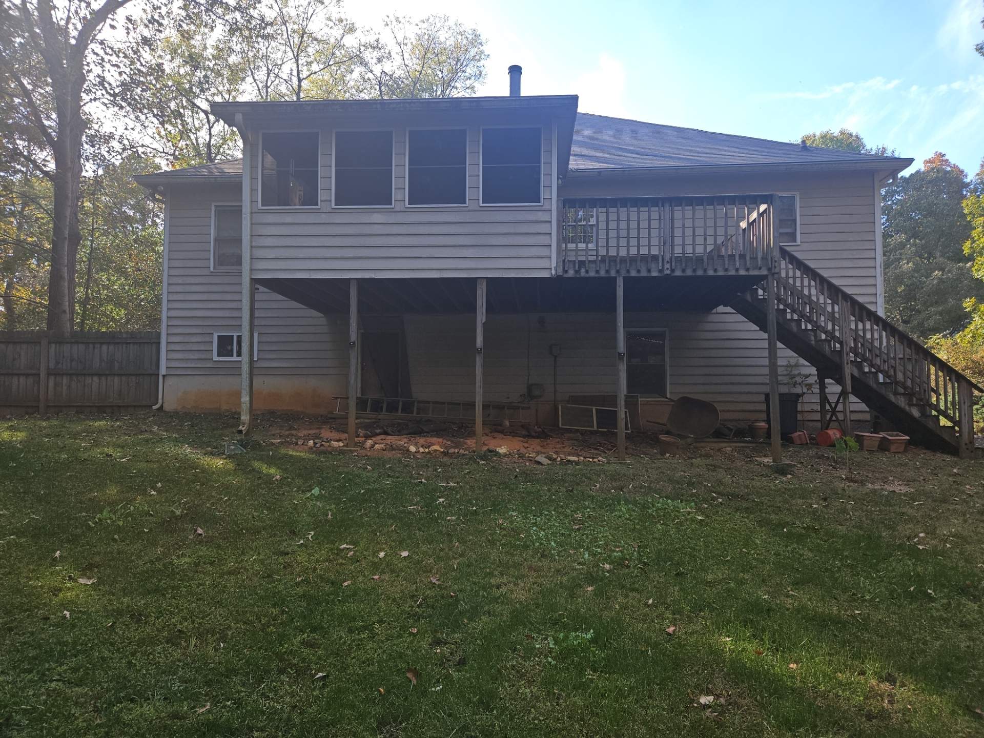 Deck Installation using Deckorators Summit Series Decking by Nelson Exteriors