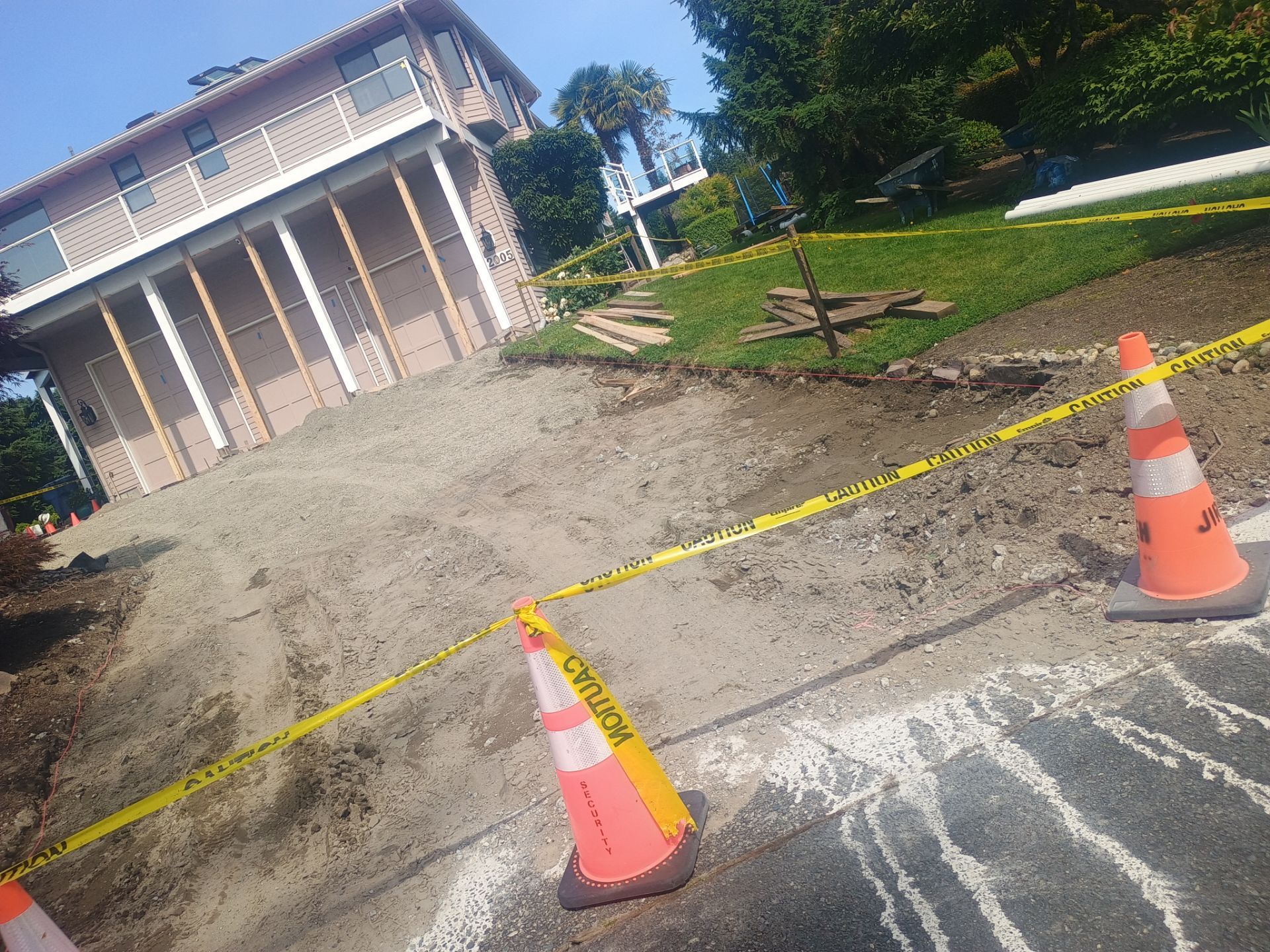 Concrete Driveway Repair | Edmonds  by Jireh Asphalt & Concrete Inc 