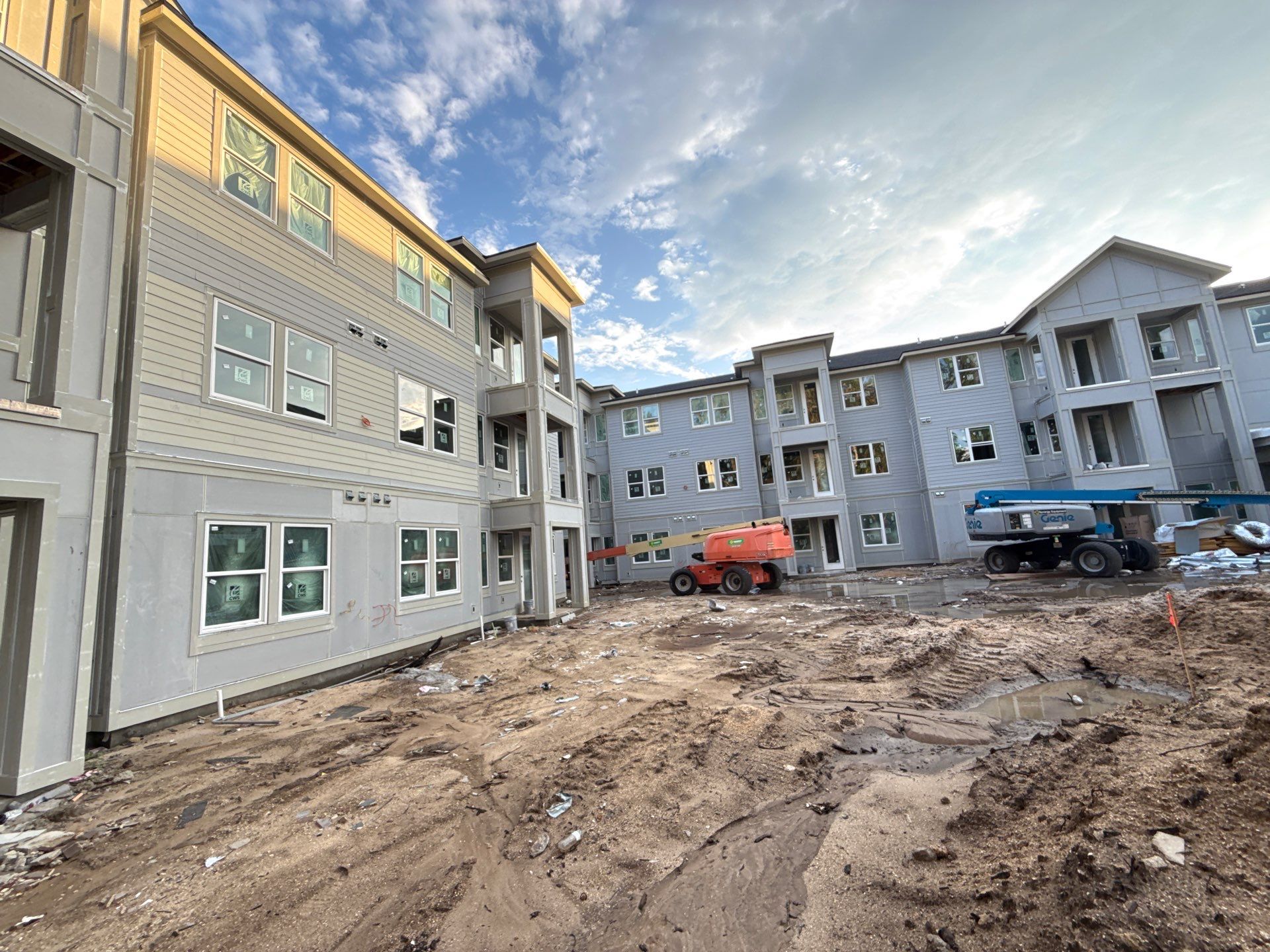 7-Inch Seamless Gutters for Large Roofs in Daytona Beach FL by Gutter Professors