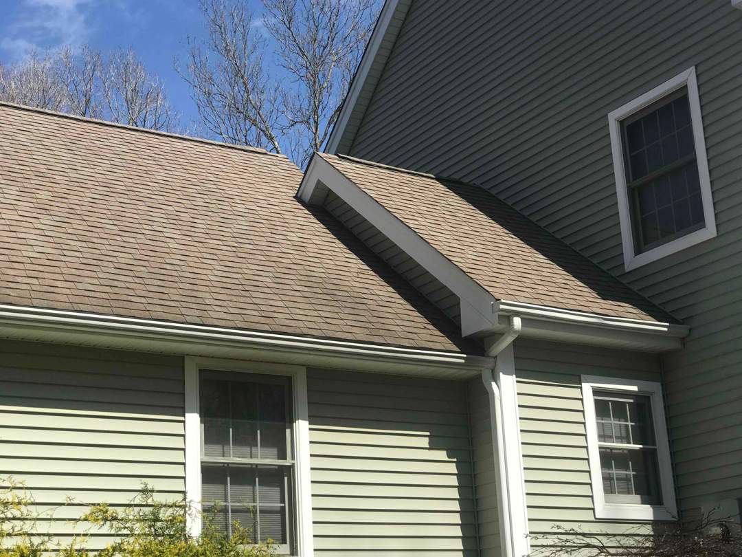 Homeowners in East Hampton, CT get a new roof by DiGiorgi by DiGiorgi Roofing and Siding Inc